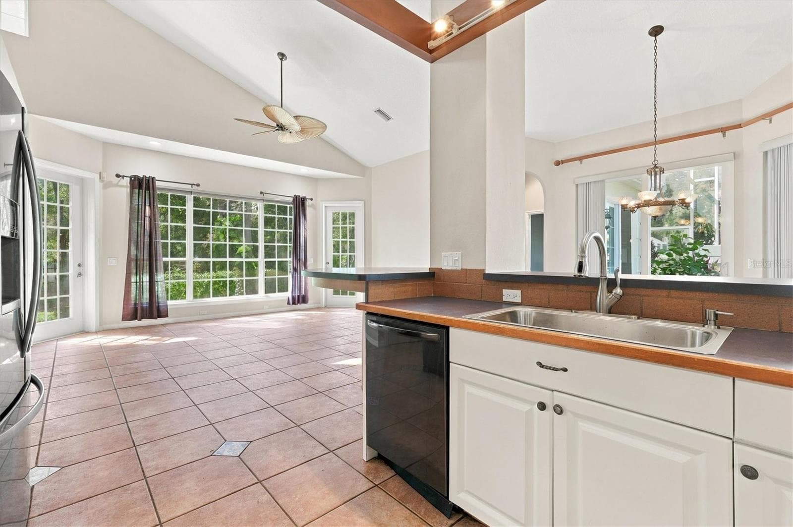 Single Family Residence at 4716 4TH AVE E, BRADENTON, photo 15 of 45