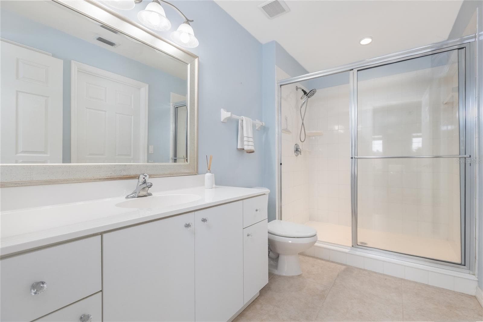 primary bath with walk in closet - 3643 CASALTA CIR, NEW SMYRNA BEACH