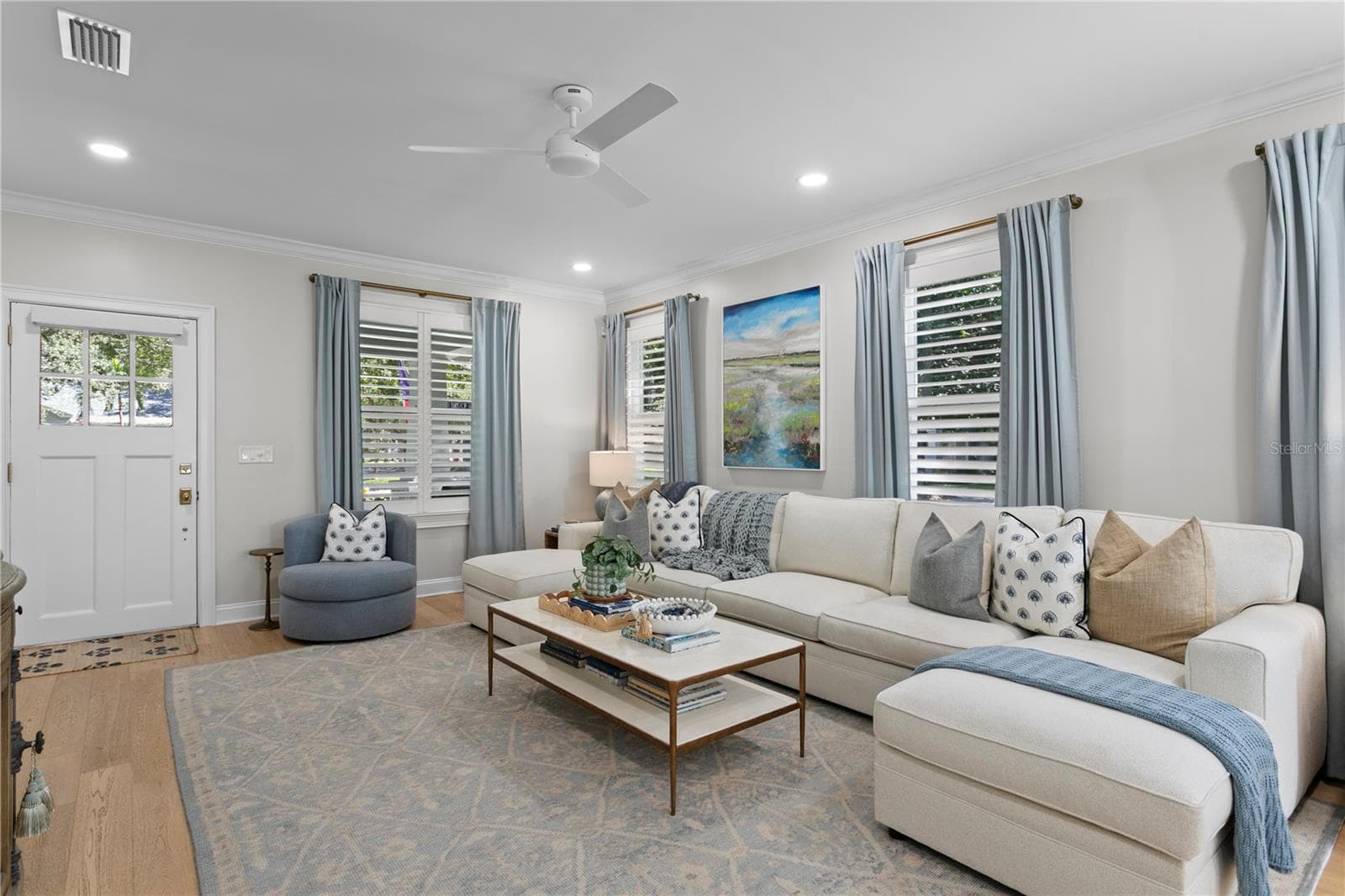 Living Room - 913 S BRUCE ST, TAMPA