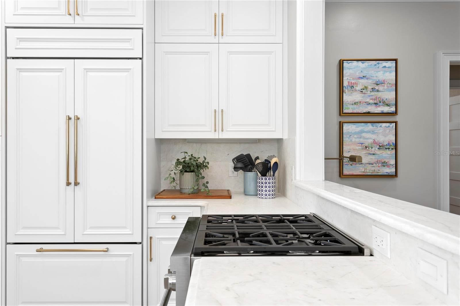 Built-in Refrgerator - 913 S BRUCE ST, TAMPA