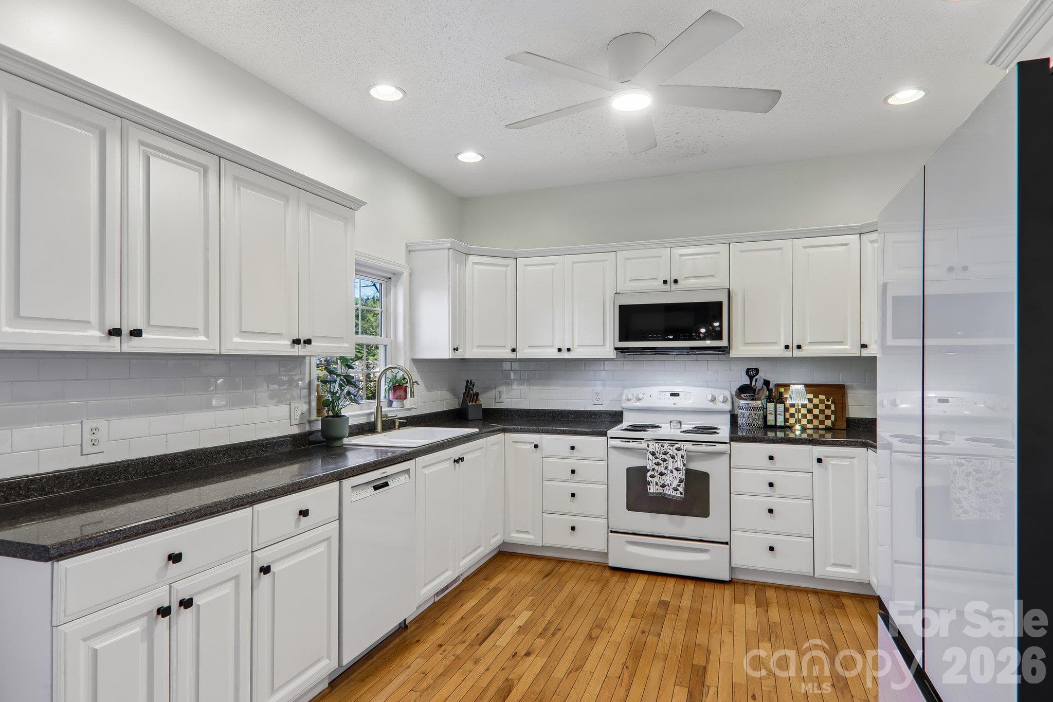 Single Family Residence at 12 Grassy Meadow Drive, Candler, photo 11 of 34