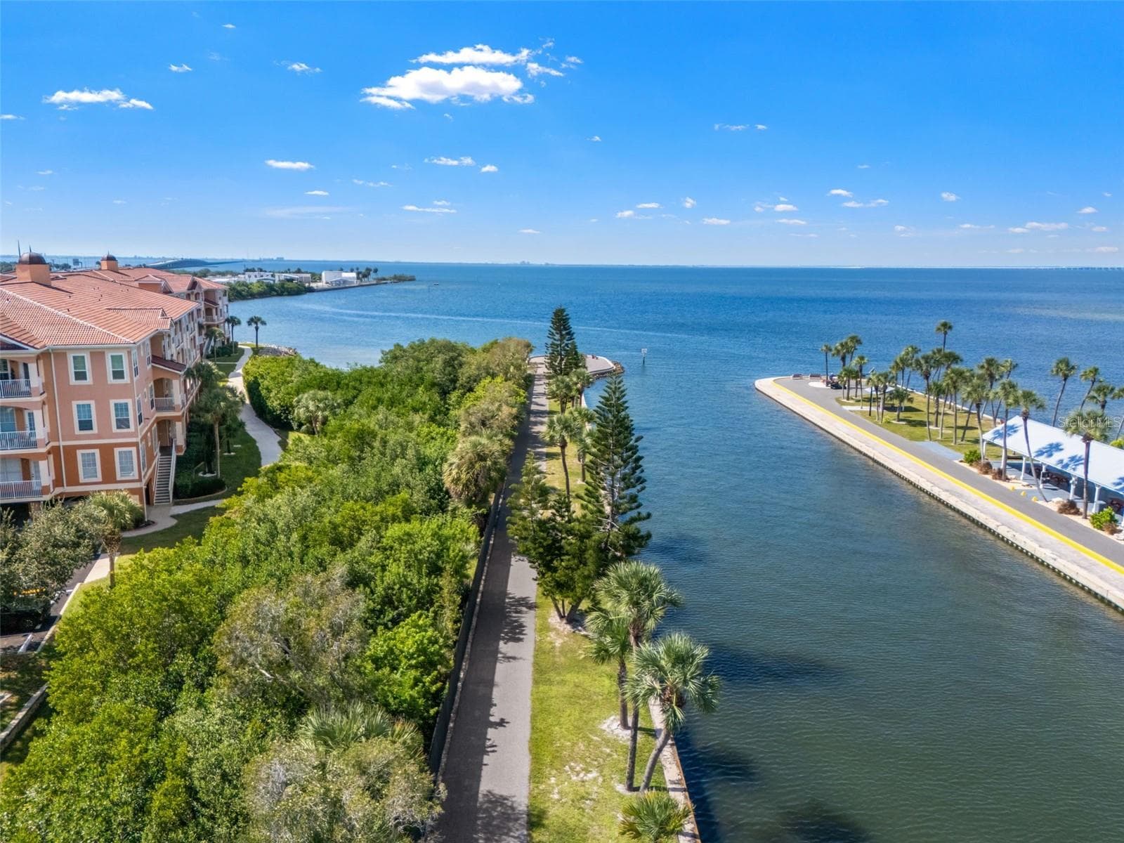 Condominium at 5000 CULBREATH KEY WAY #1-319, TAMPA, photo 10 of 45