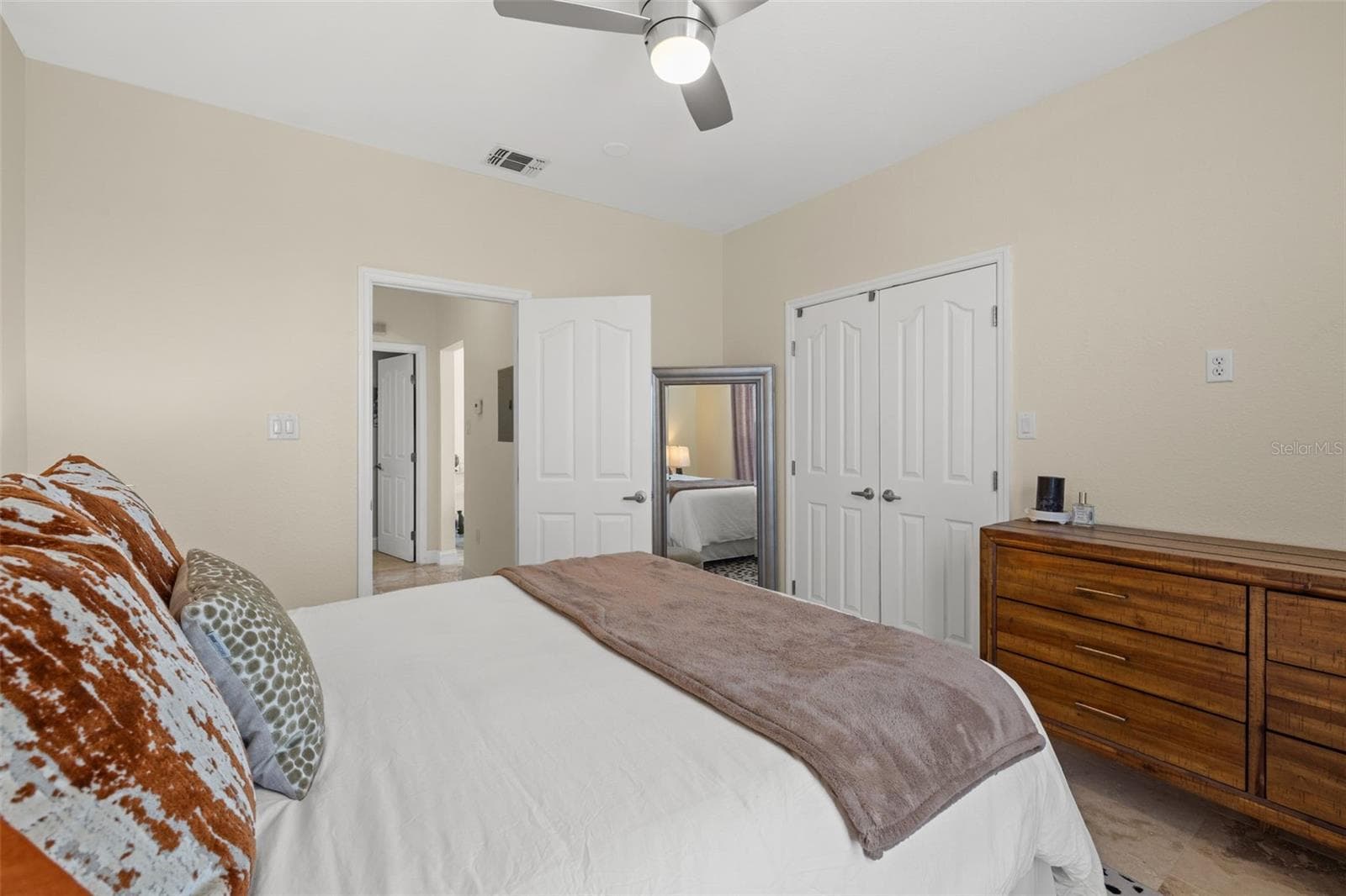 Condominium at 5000 CULBREATH KEY WAY #1-319, TAMPA, photo 37 of 45