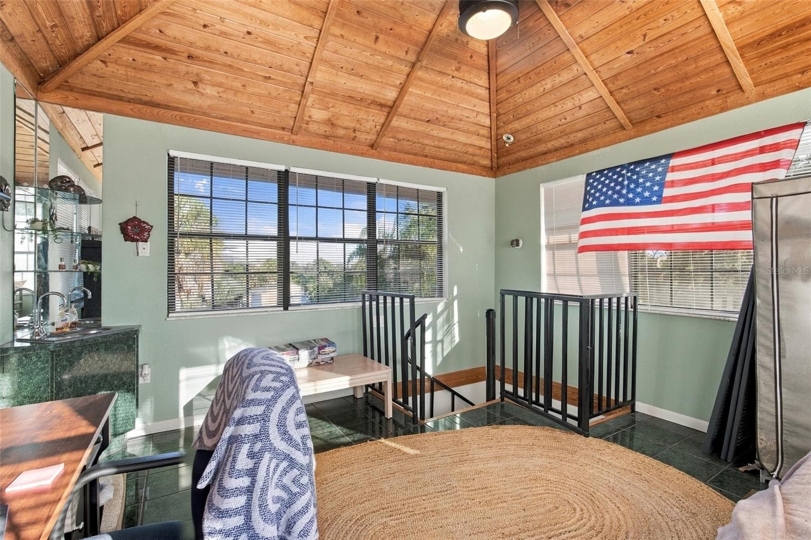 3rd Floor Crows Nest - 14317 GUAVA ST, HUDSON