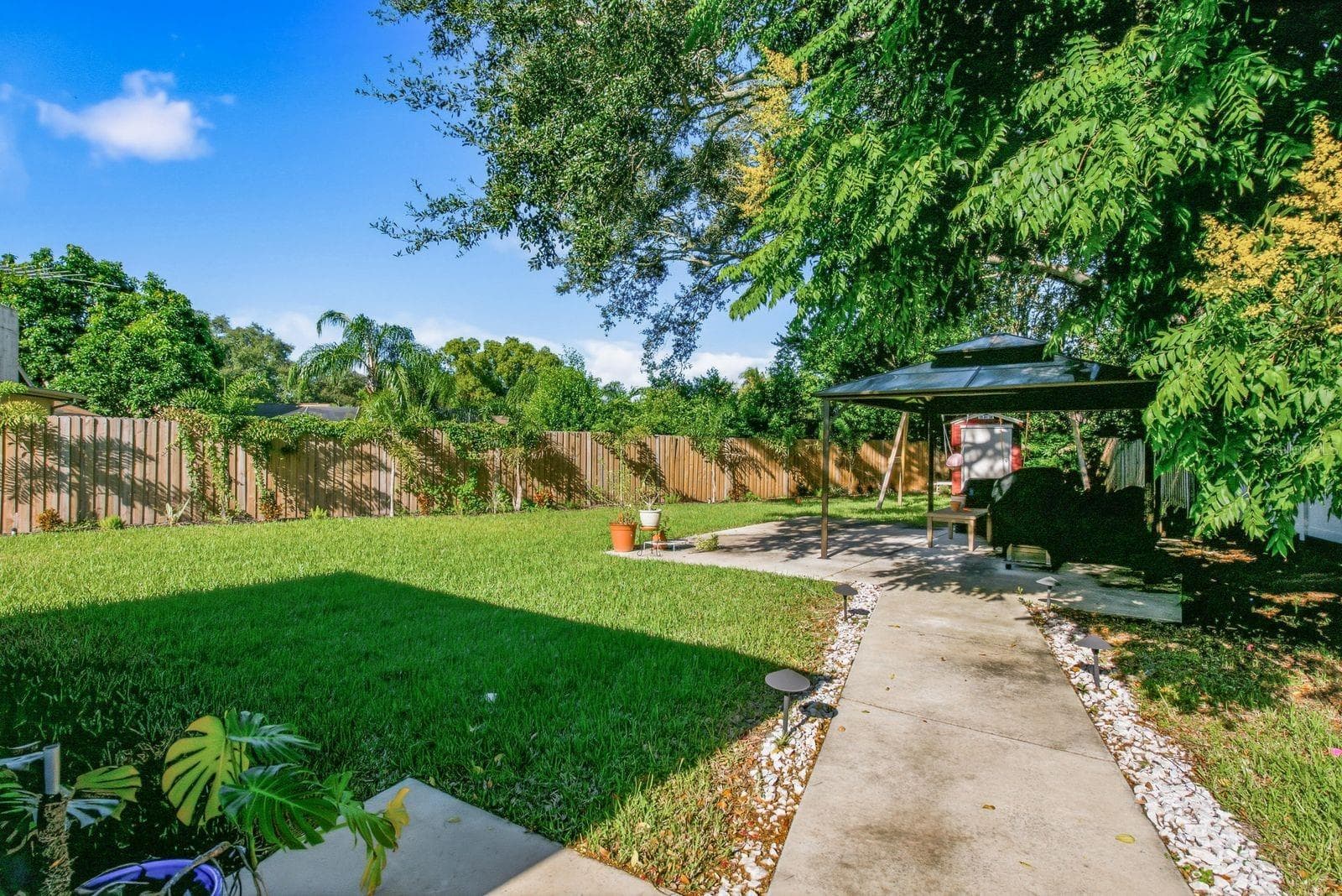 Single Family Residence at 244 DUNBRIDGE DR, PALM HARBOR, photo 29 of 33