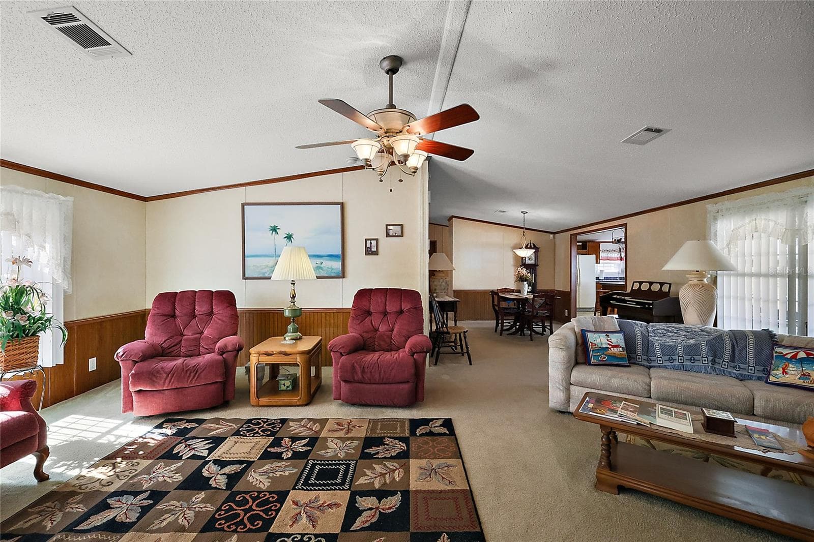 Manufactured Home at 37945 MONTICELLO ST, LEESBURG, photo 4 of 41