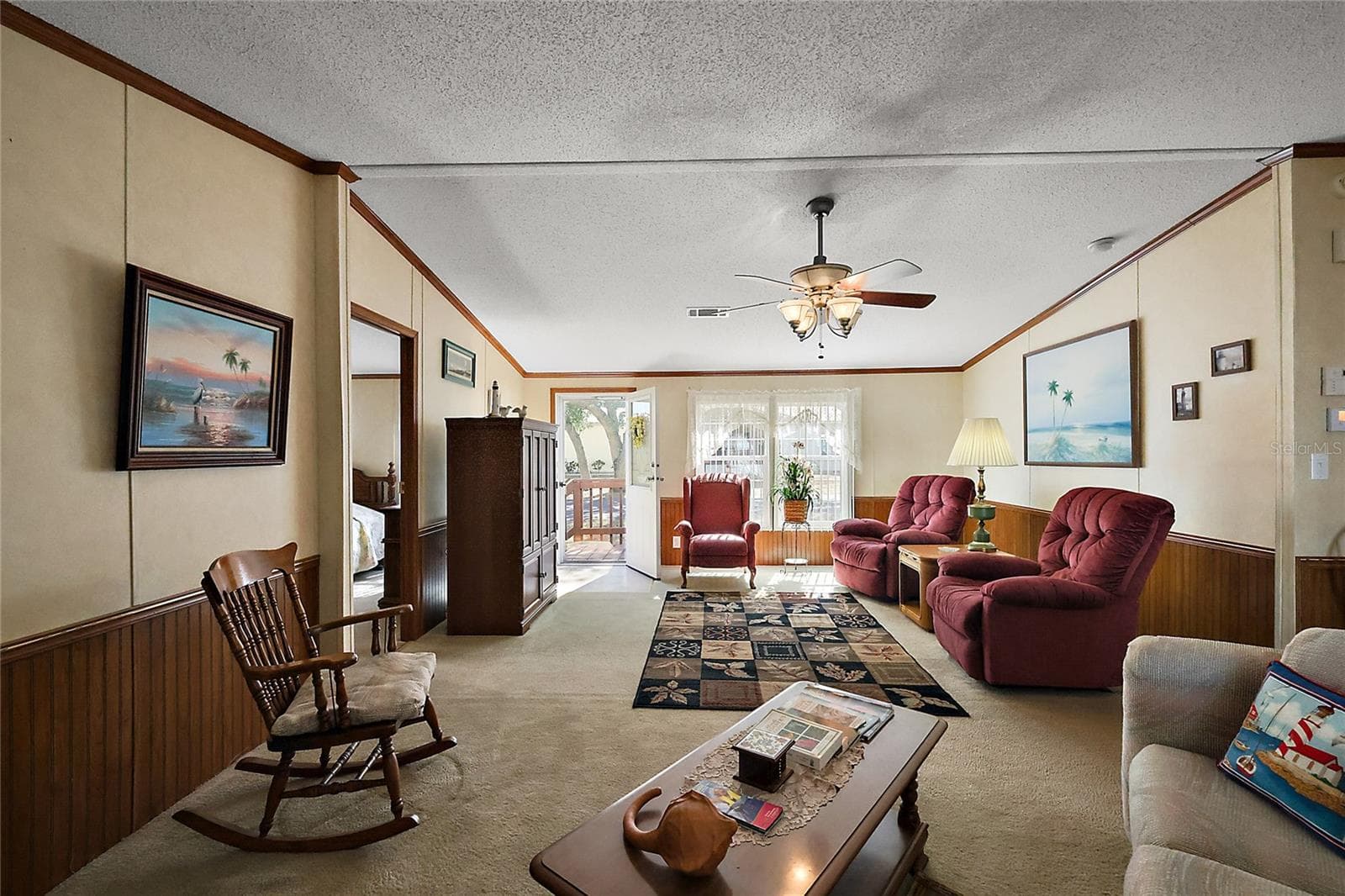 Manufactured Home at 37945 MONTICELLO ST, LEESBURG, photo 6 of 41