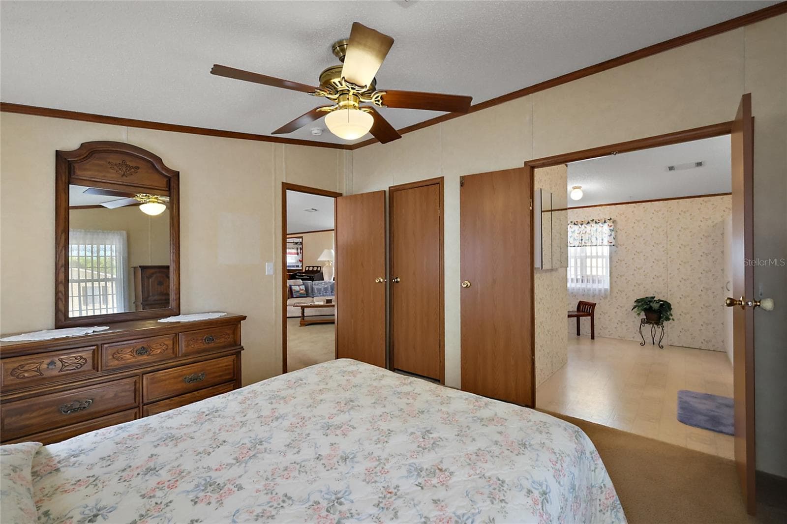Manufactured Home at 37945 MONTICELLO ST, LEESBURG, photo 16 of 41