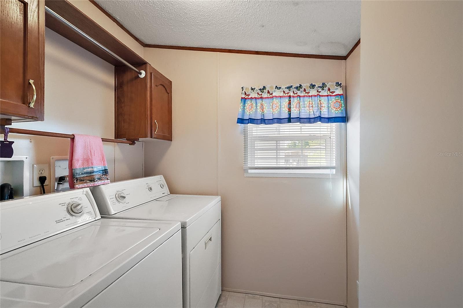Manufactured Home at 37945 MONTICELLO ST, LEESBURG, photo 22 of 41