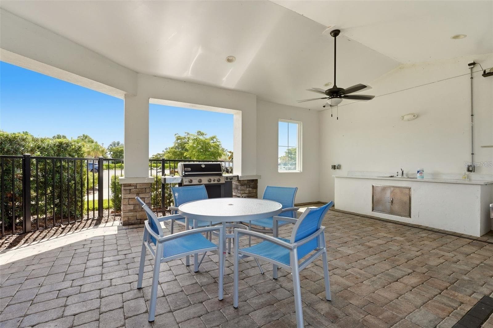 Community center - 5731 WOODLAND SAGE DR, SARASOTA