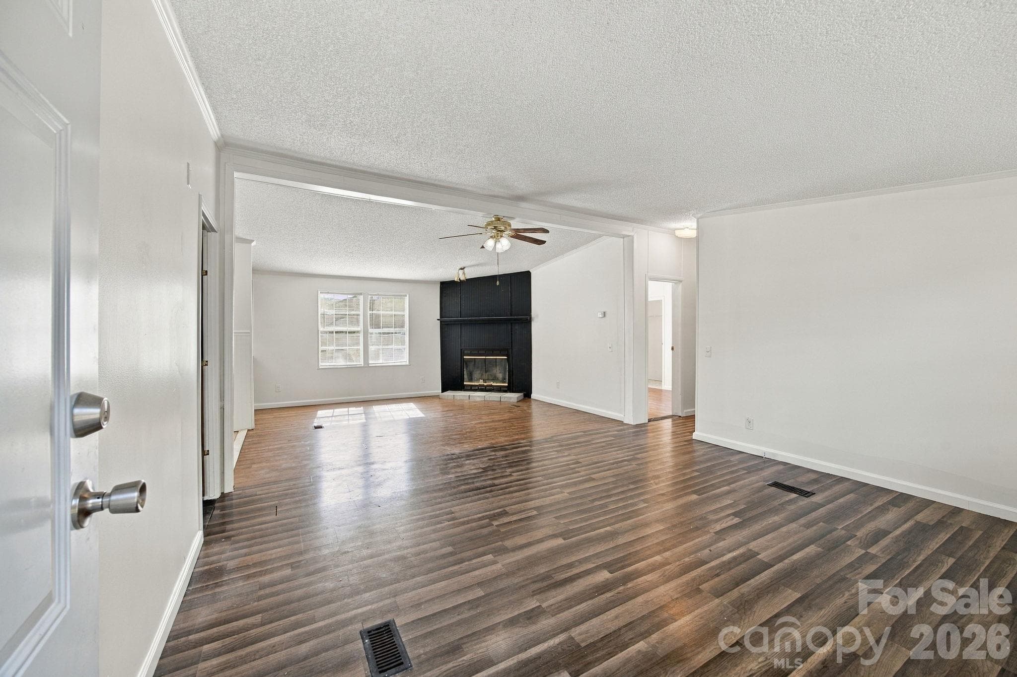 Single Family Residence at 232 Conifer Drive, Statesville, photo 6 of 35