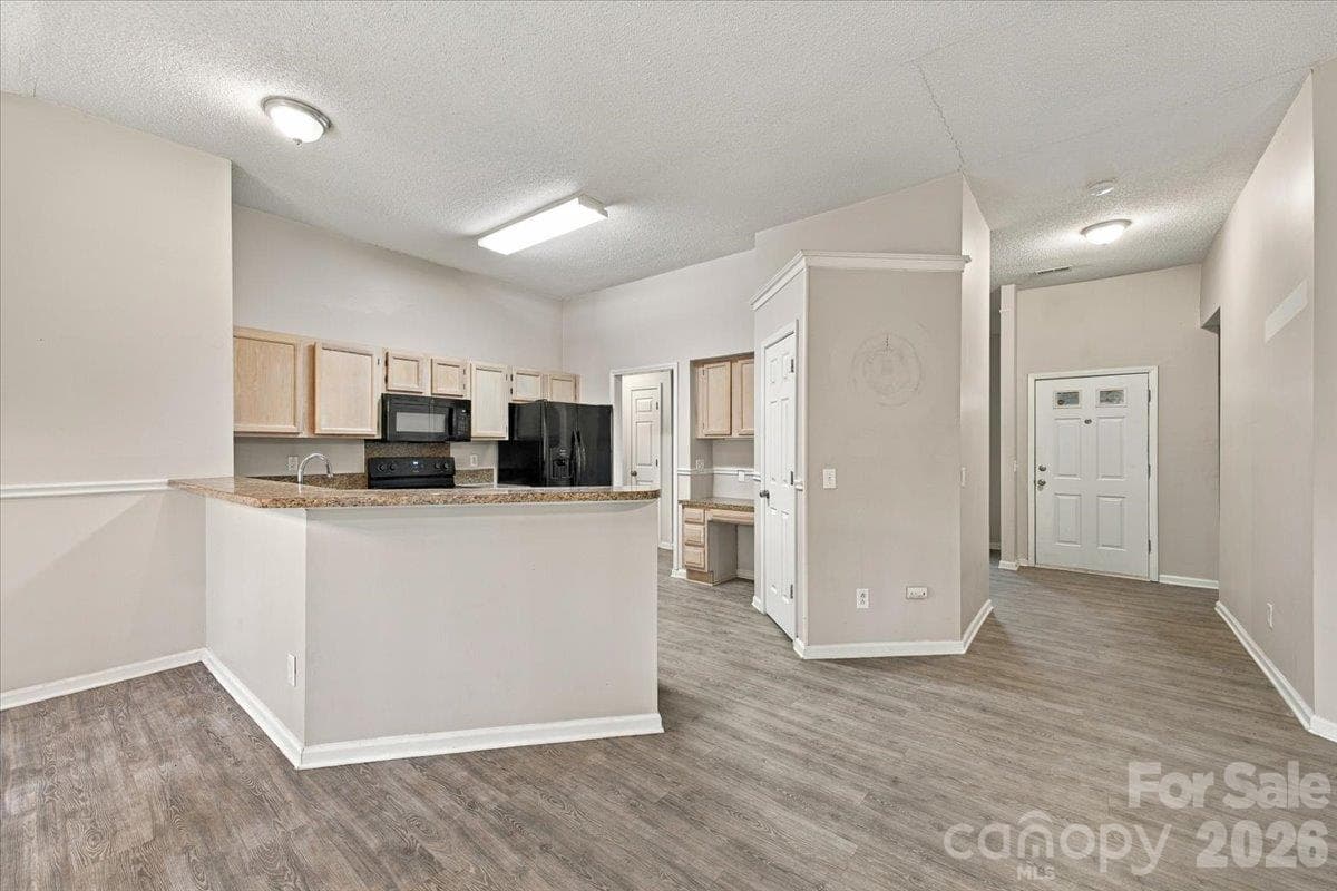 Single Family Residence at 11219 Turmeric Court, Charlotte, photo 18 of 52