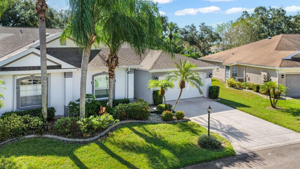 Condominium at 1122 MCDANIEL ST #1122, SUN CITY CENTER, photo 5 of 56