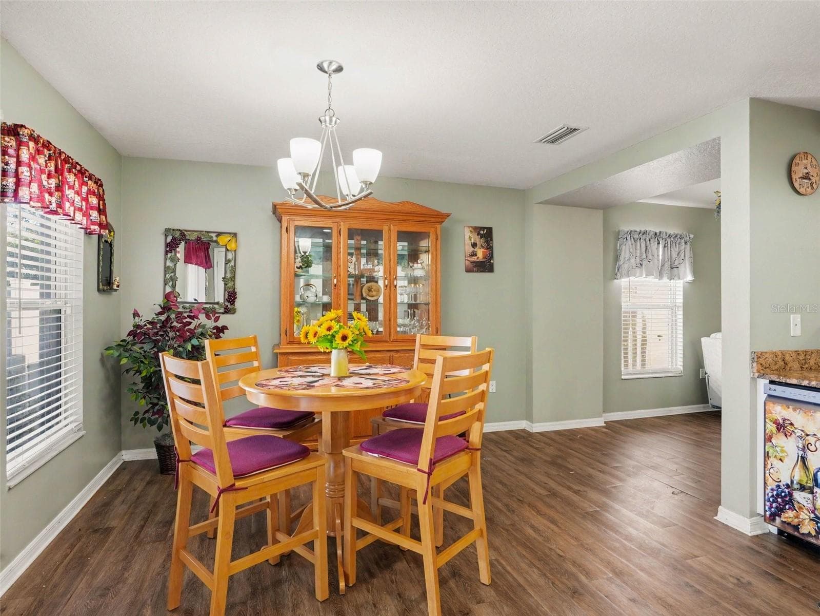 Single Family Residence at 2608 WHITEWOOD RD, MULBERRY, photo 3 of 30