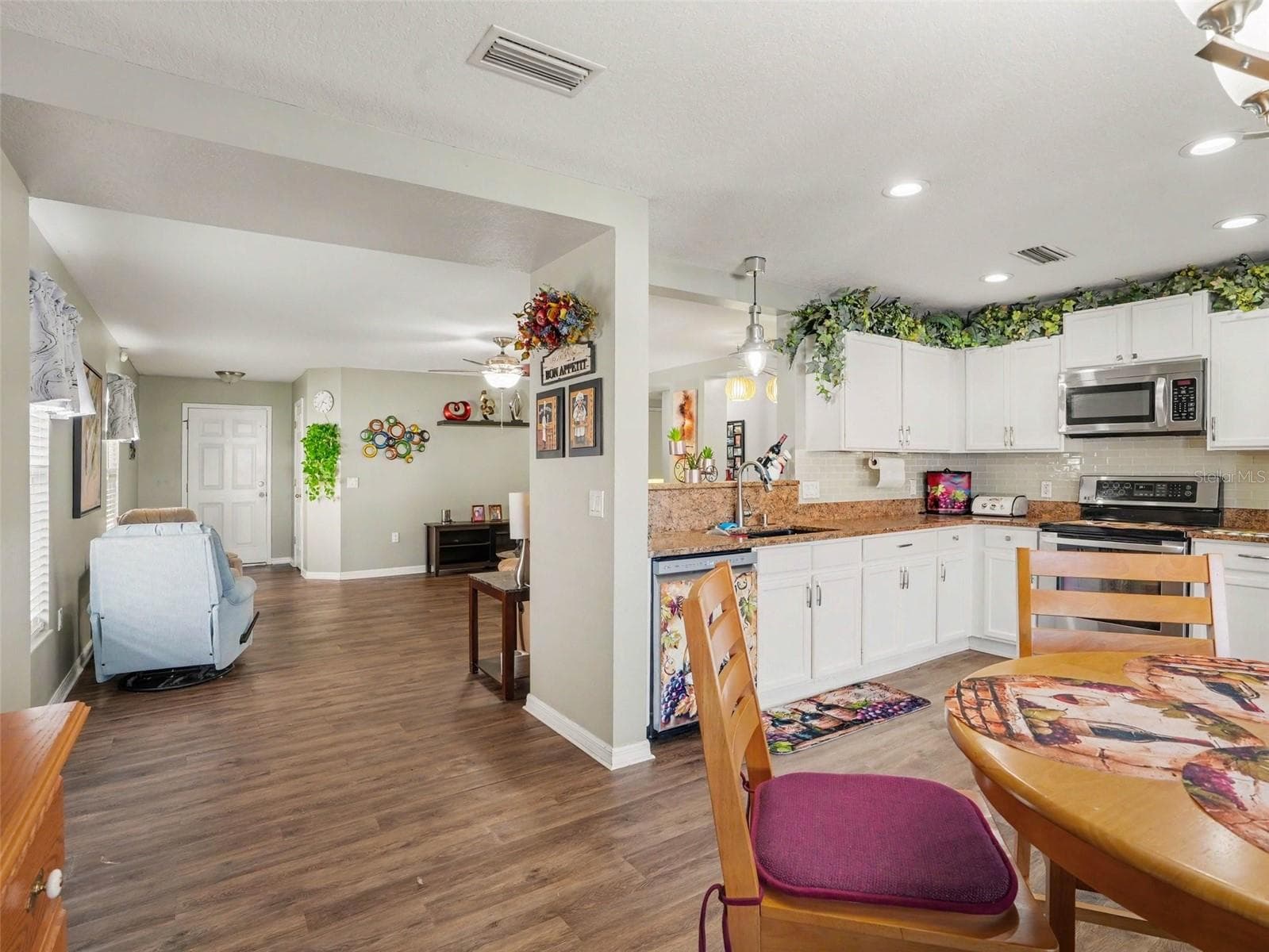 Single Family Residence at 2608 WHITEWOOD RD, MULBERRY, photo 12 of 30