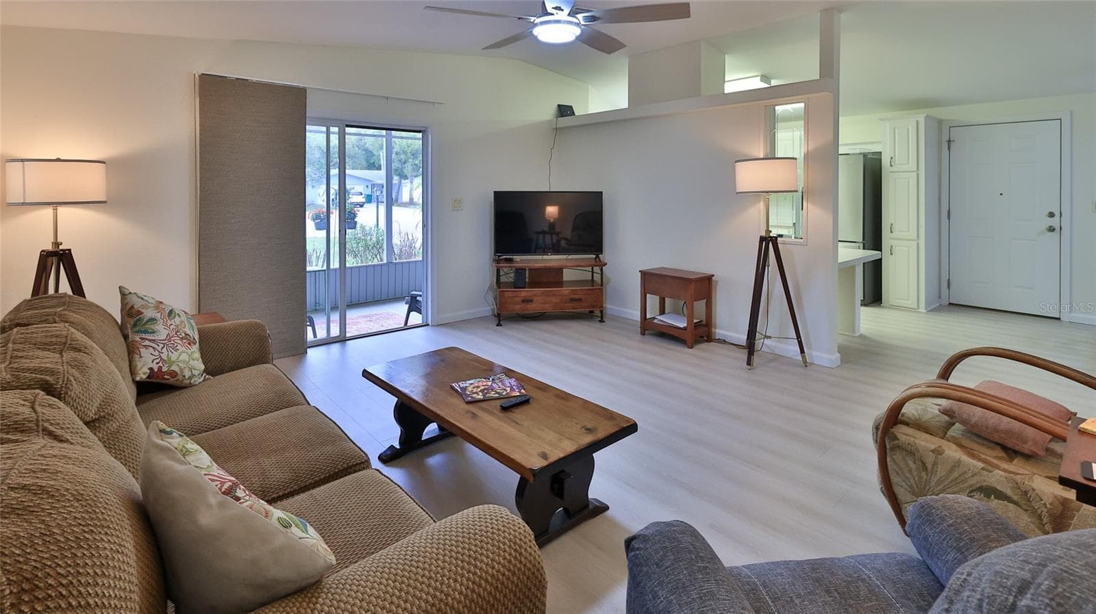 Manufactured Home at 308 OYSTER REEF CT, OAK HILL, photo 3 of 54