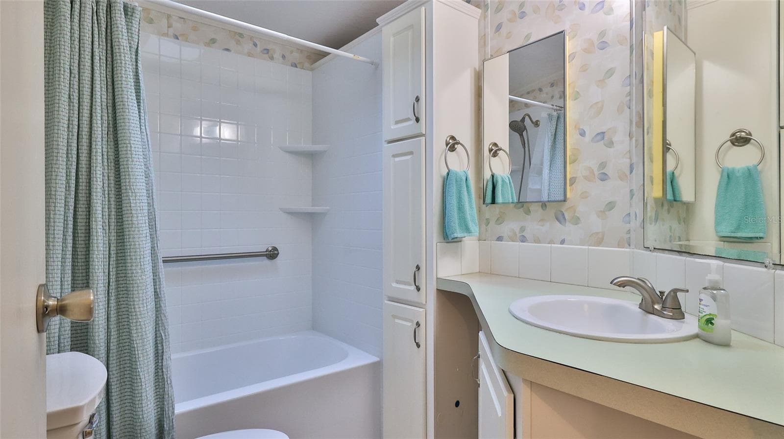 Manufactured Home at 308 OYSTER REEF CT, OAK HILL, photo 15 of 54