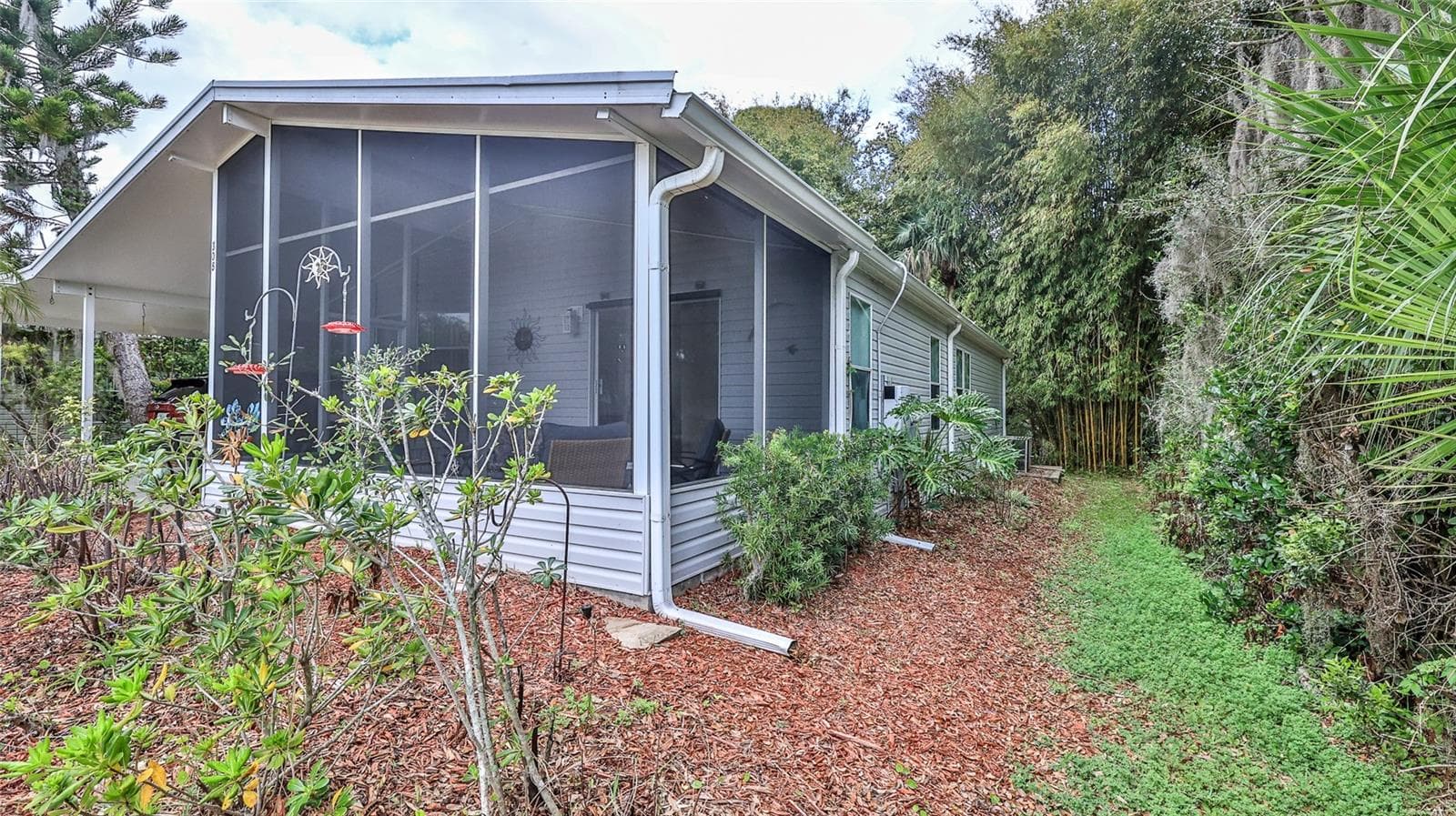 Manufactured Home at 308 OYSTER REEF CT, OAK HILL, photo 21 of 54