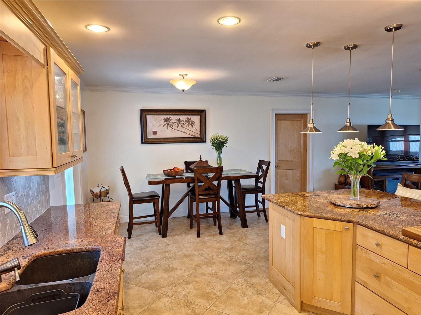 Kitchen to Dining. - 456 W 10TH AVE, MOUNT DORA
