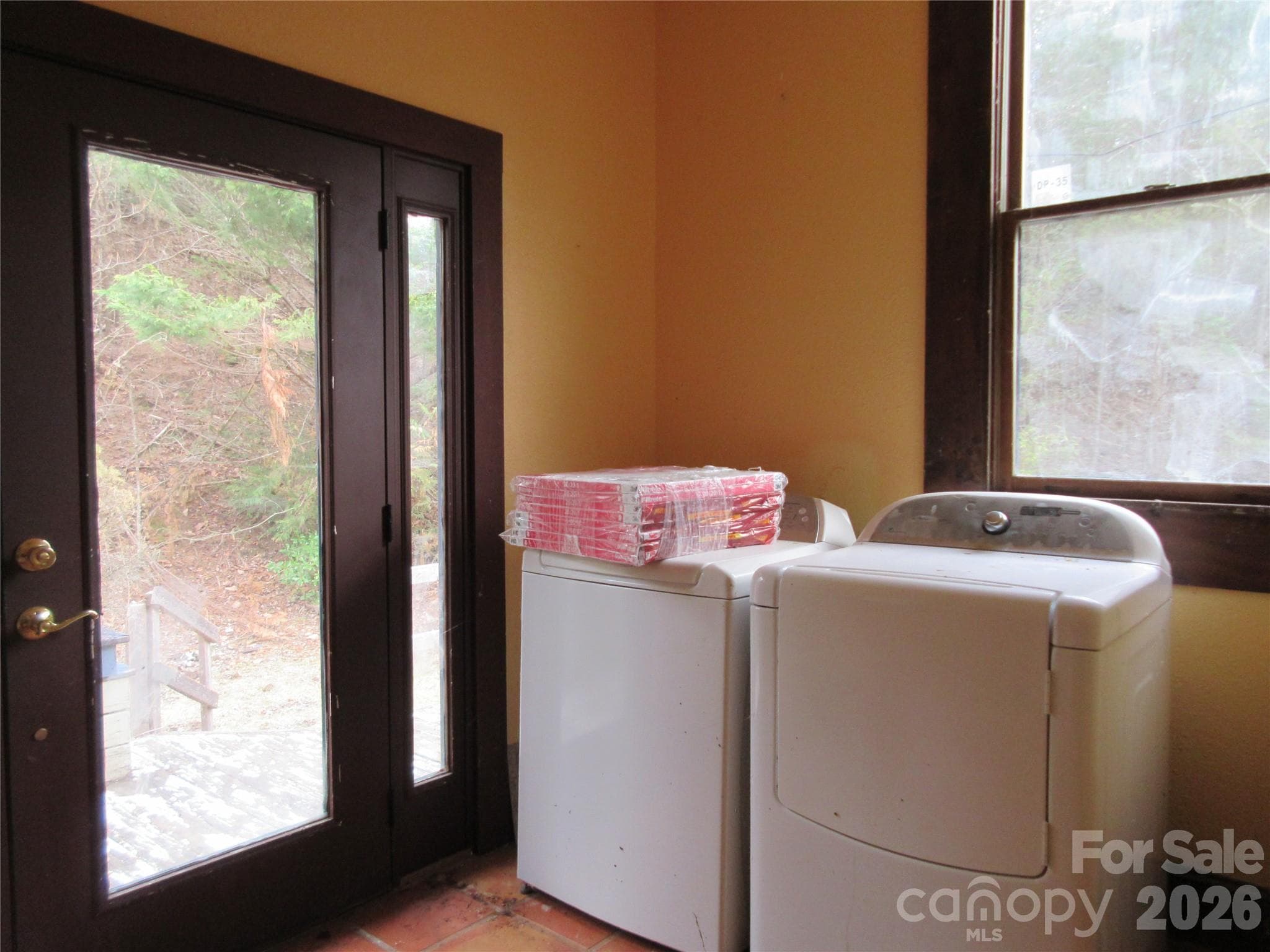 Single Family Residence at 373 Shumont Road, Black Mountain, photo 9 of 21