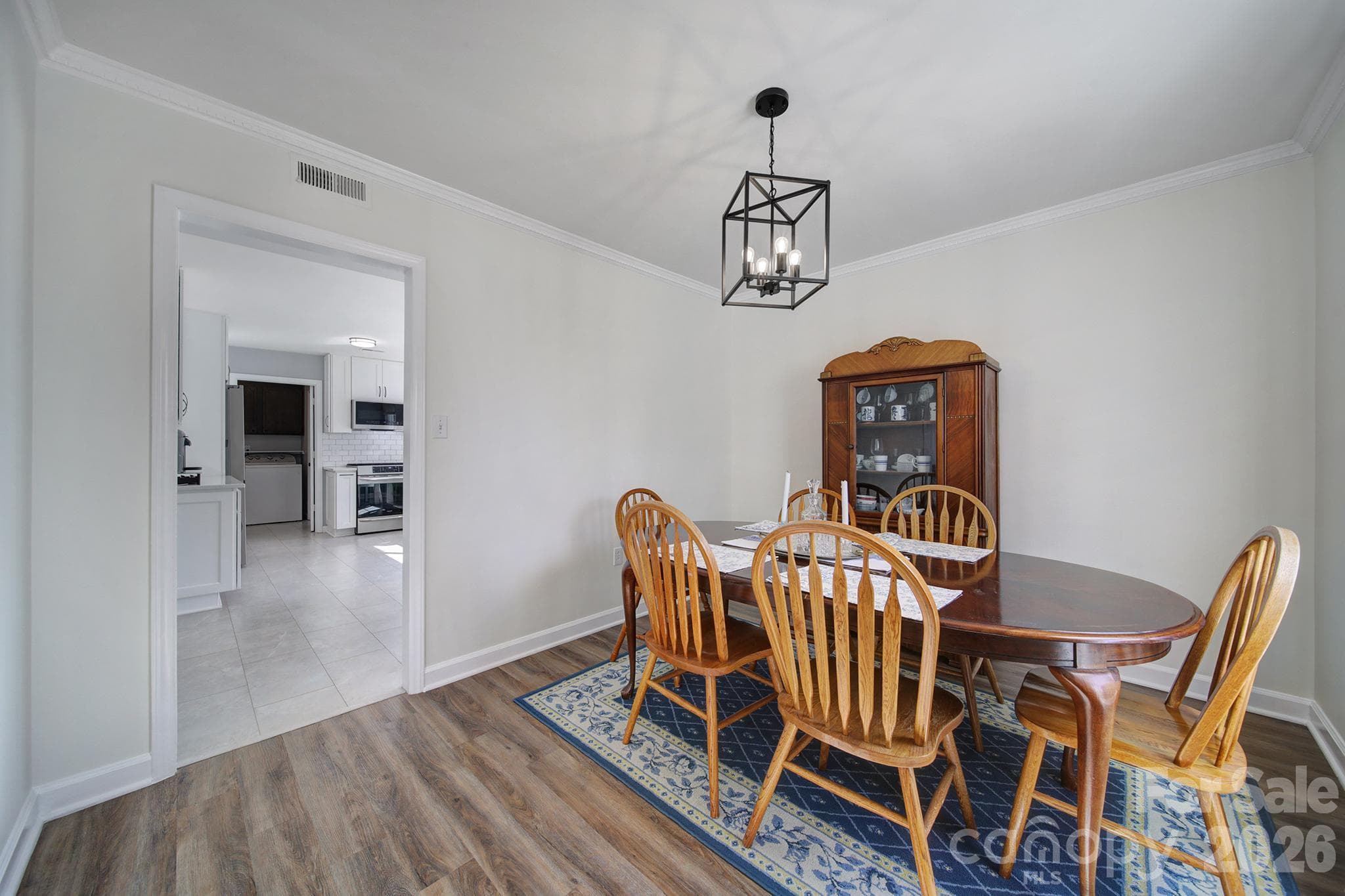 Single Family Residence at 2004 Glouchester Circle, Charlotte, photo 11 of 40