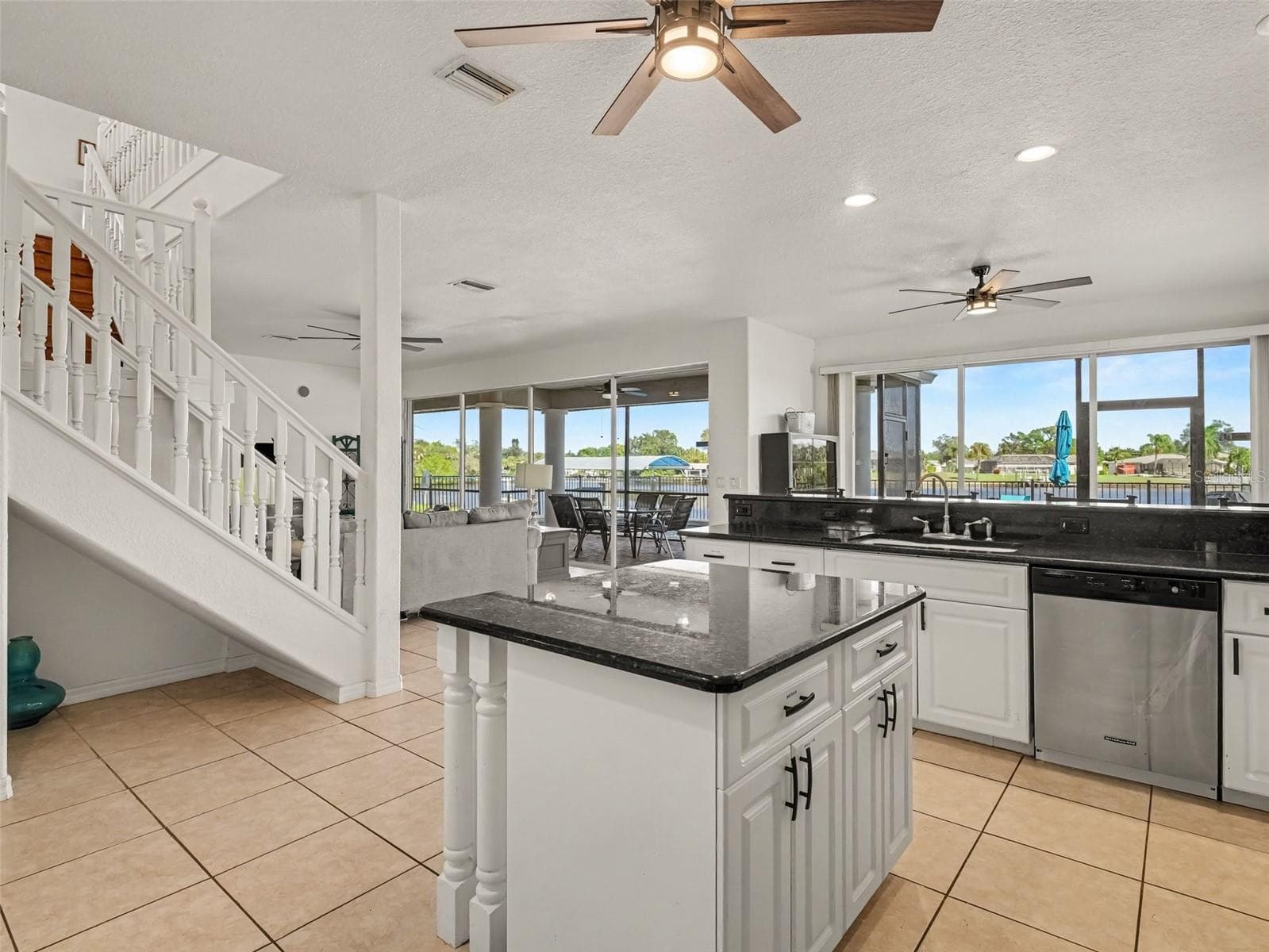 Single Family Residence at 2674 LAKE VIEW BLVD, PORT CHARLOTTE, photo 10 of 52