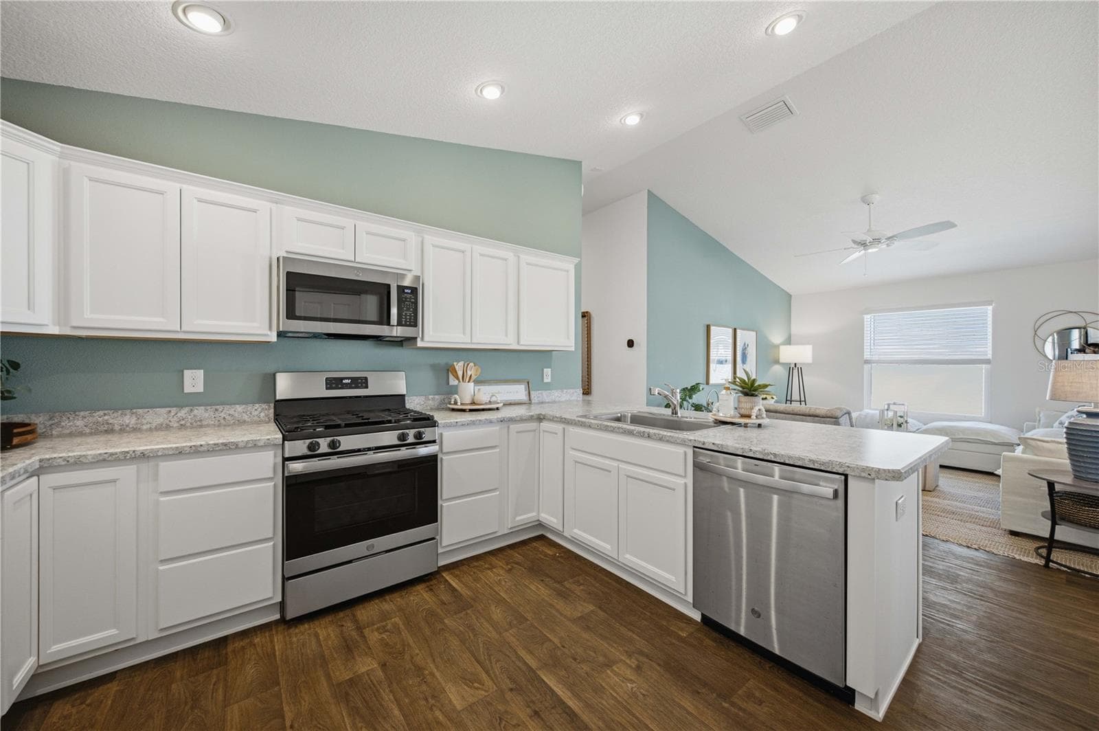 Single Family Residence at 6292 FLAXMAYER RD, THE VILLAGES, photo 10 of 53
