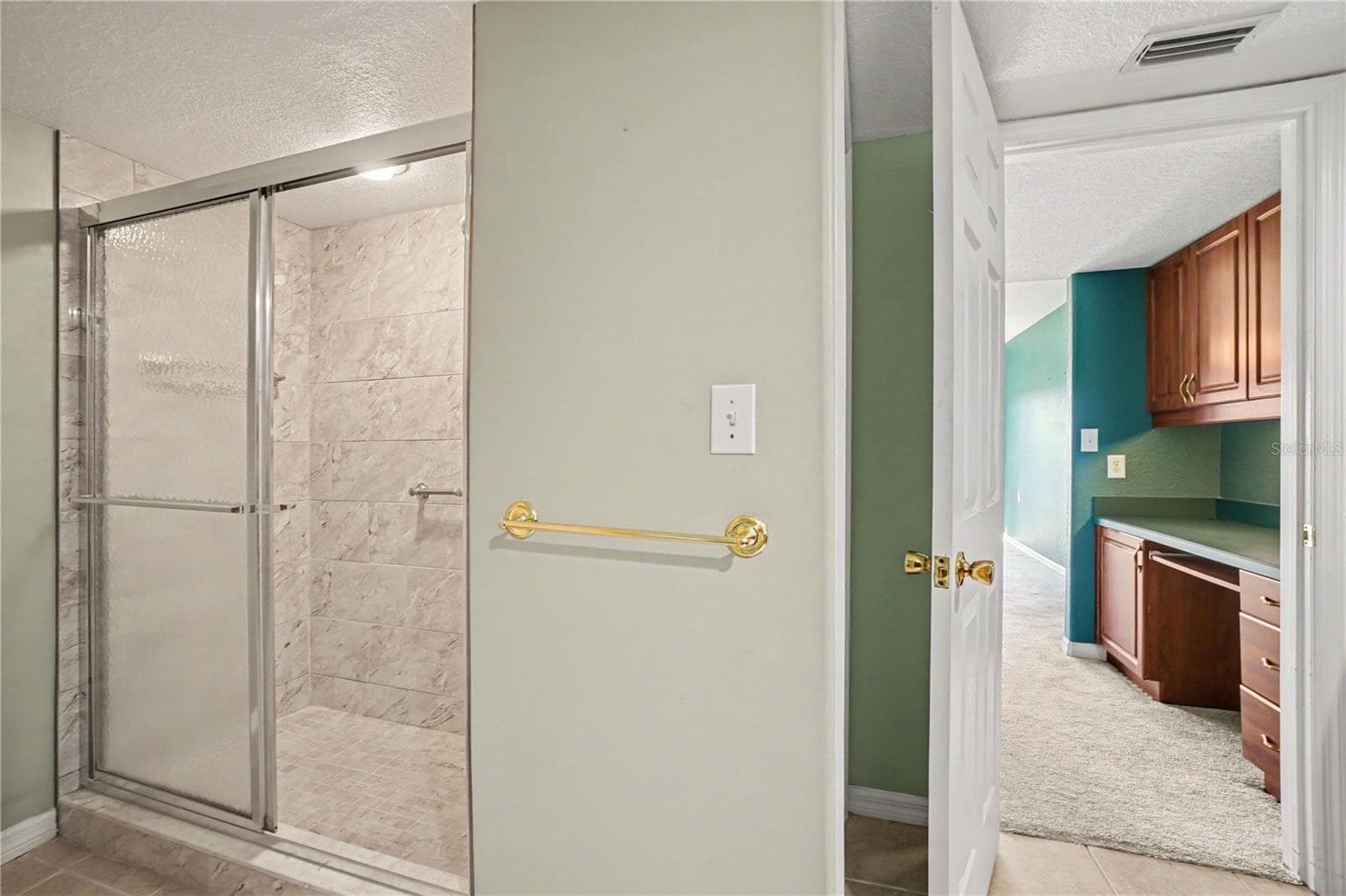 Primary Shower - 601 SHREVE ST #25A, PUNTA GORDA