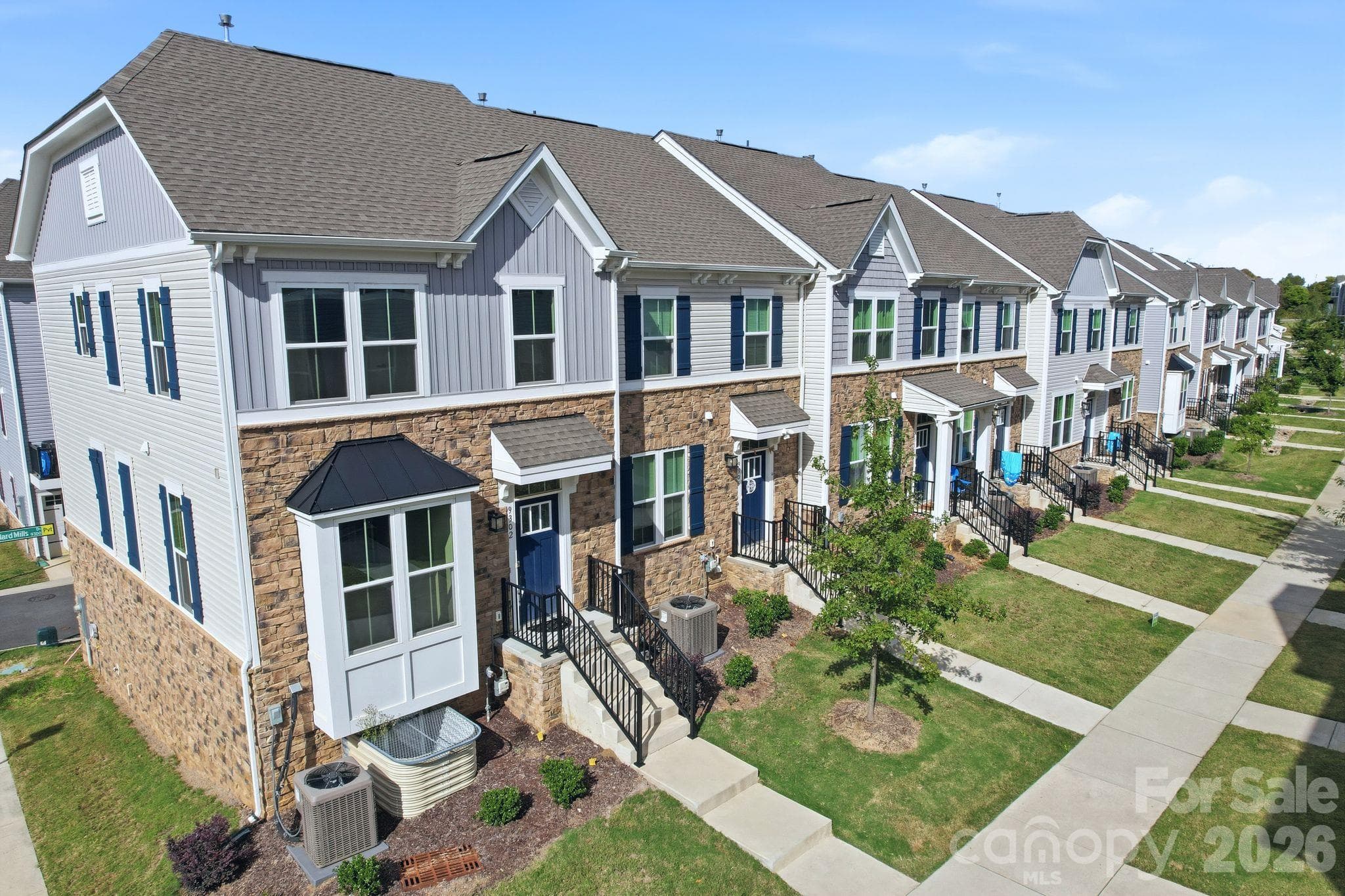 Townhouse at 9302 Mallard Mills Drive, Charlotte, photo 34 of 38