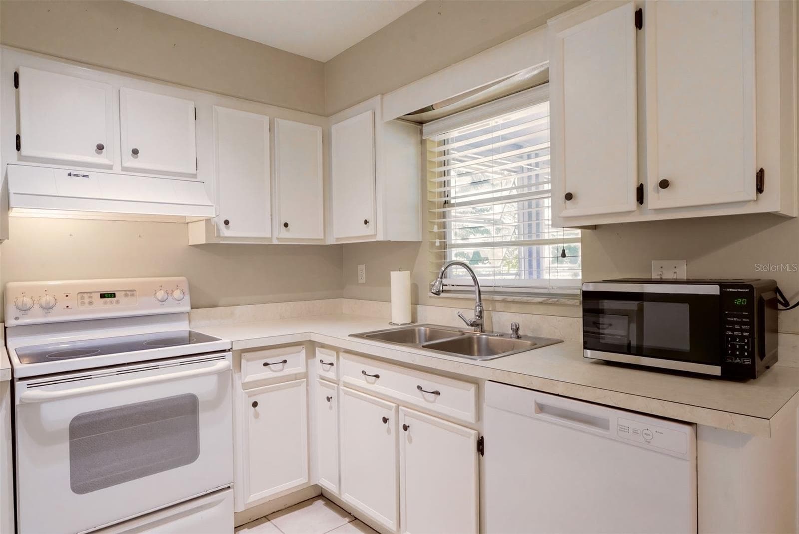 Kitchen - 233 EDGEWOOD DR, CLERMONT
