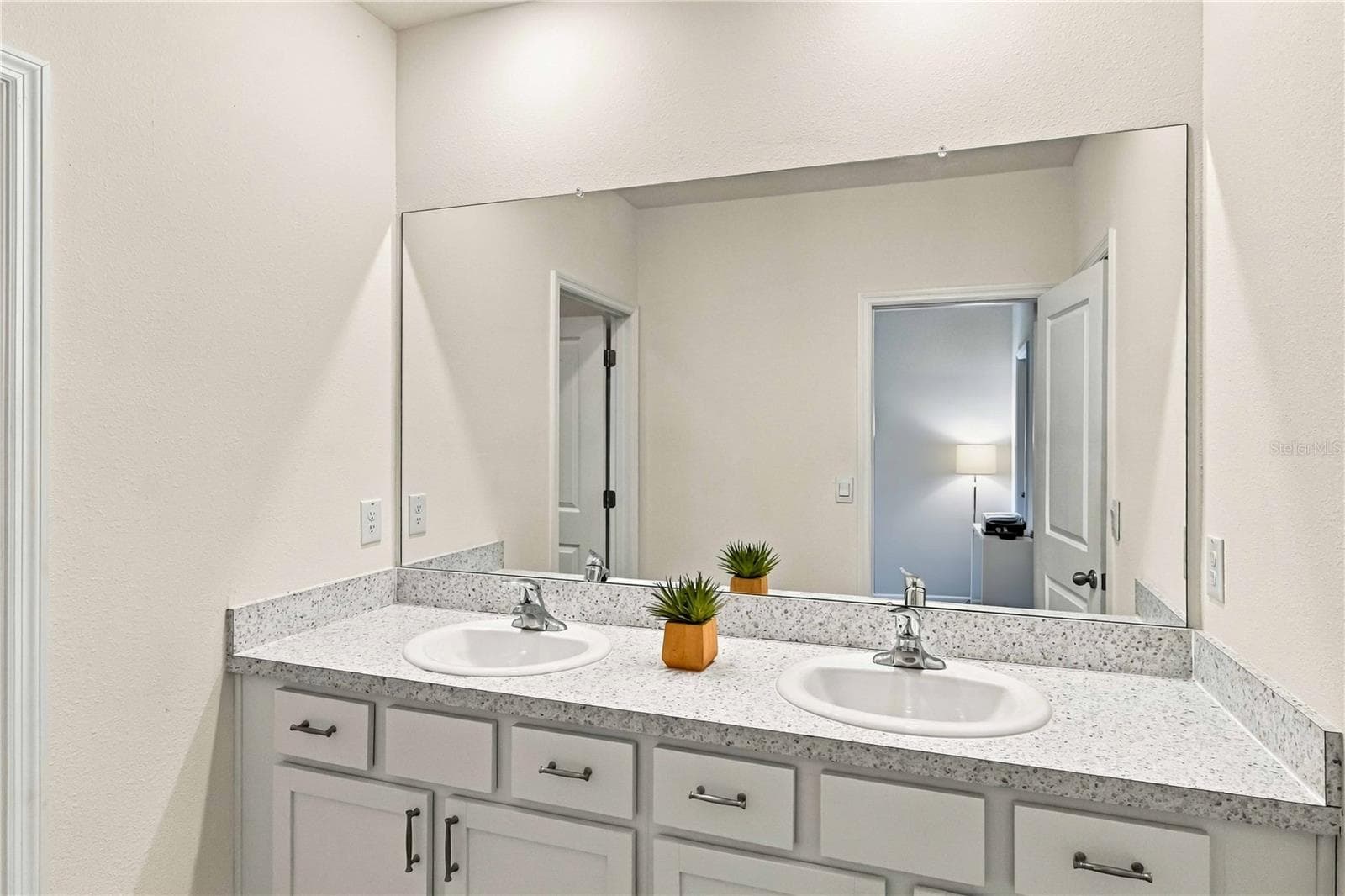 Townhouse at 32903 PEZ LANDING LN, WESLEY CHAPEL, photo 15 of 32