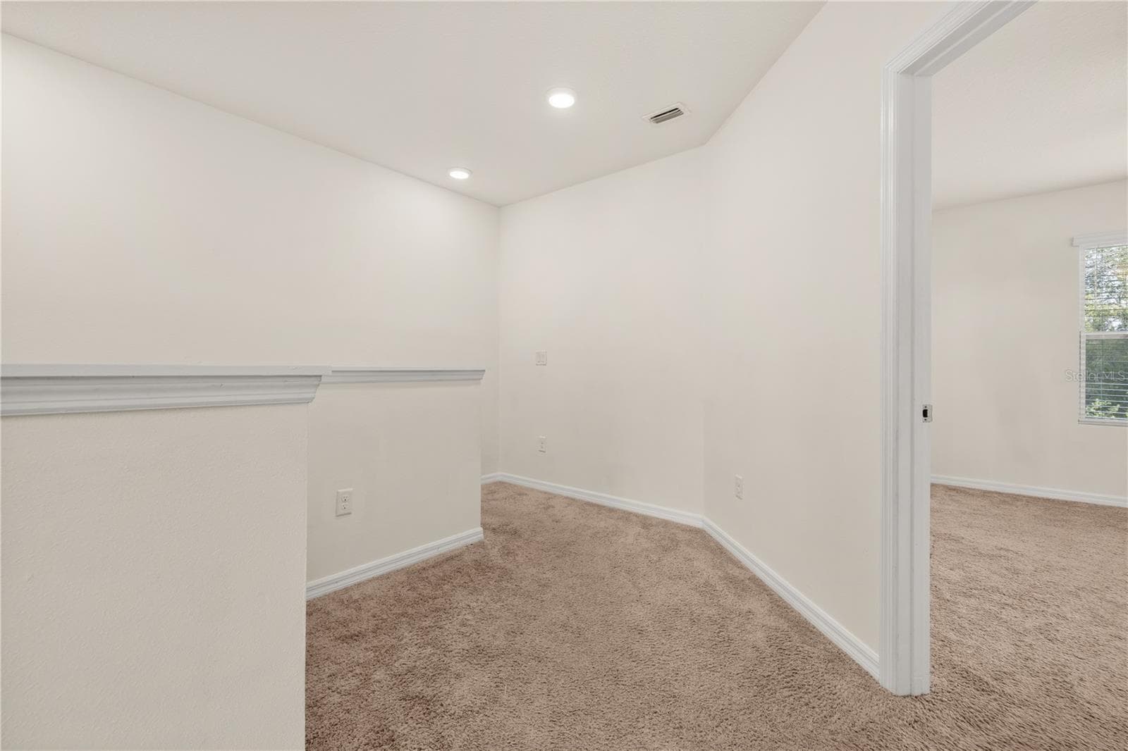 Townhouse at 475 ARBOR LAKES DR, DAVENPORT, photo 31 of 75