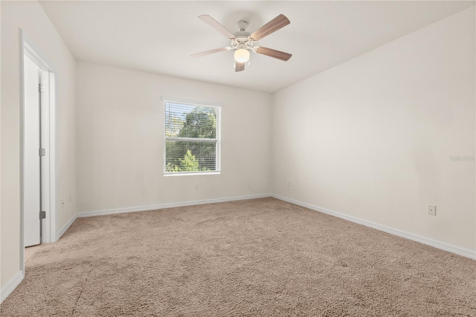 Townhouse at 475 ARBOR LAKES DR, DAVENPORT, photo 35 of 75
