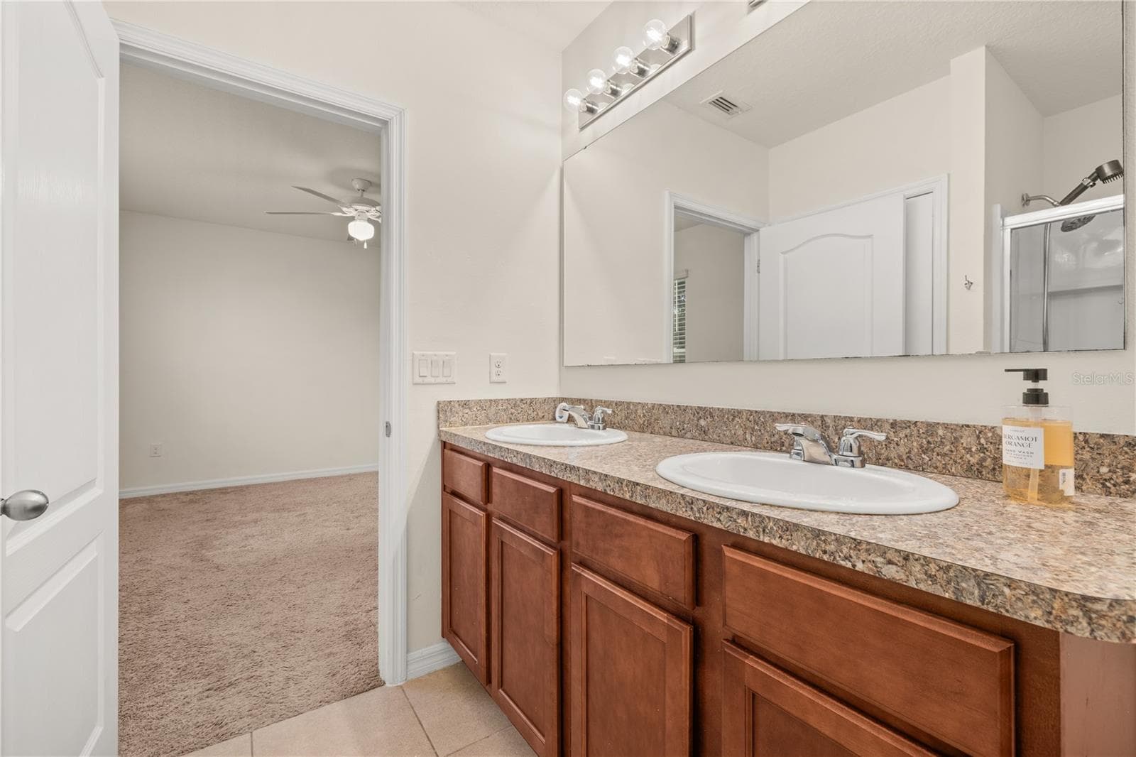 Townhouse at 475 ARBOR LAKES DR, DAVENPORT, photo 41 of 75
