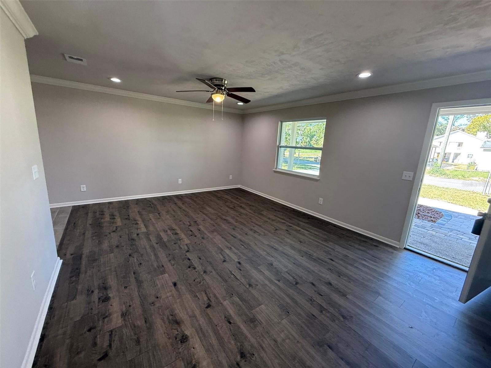 Single Family Residence at 1225 SE 10TH ST, GAINESVILLE, photo 6 of 24