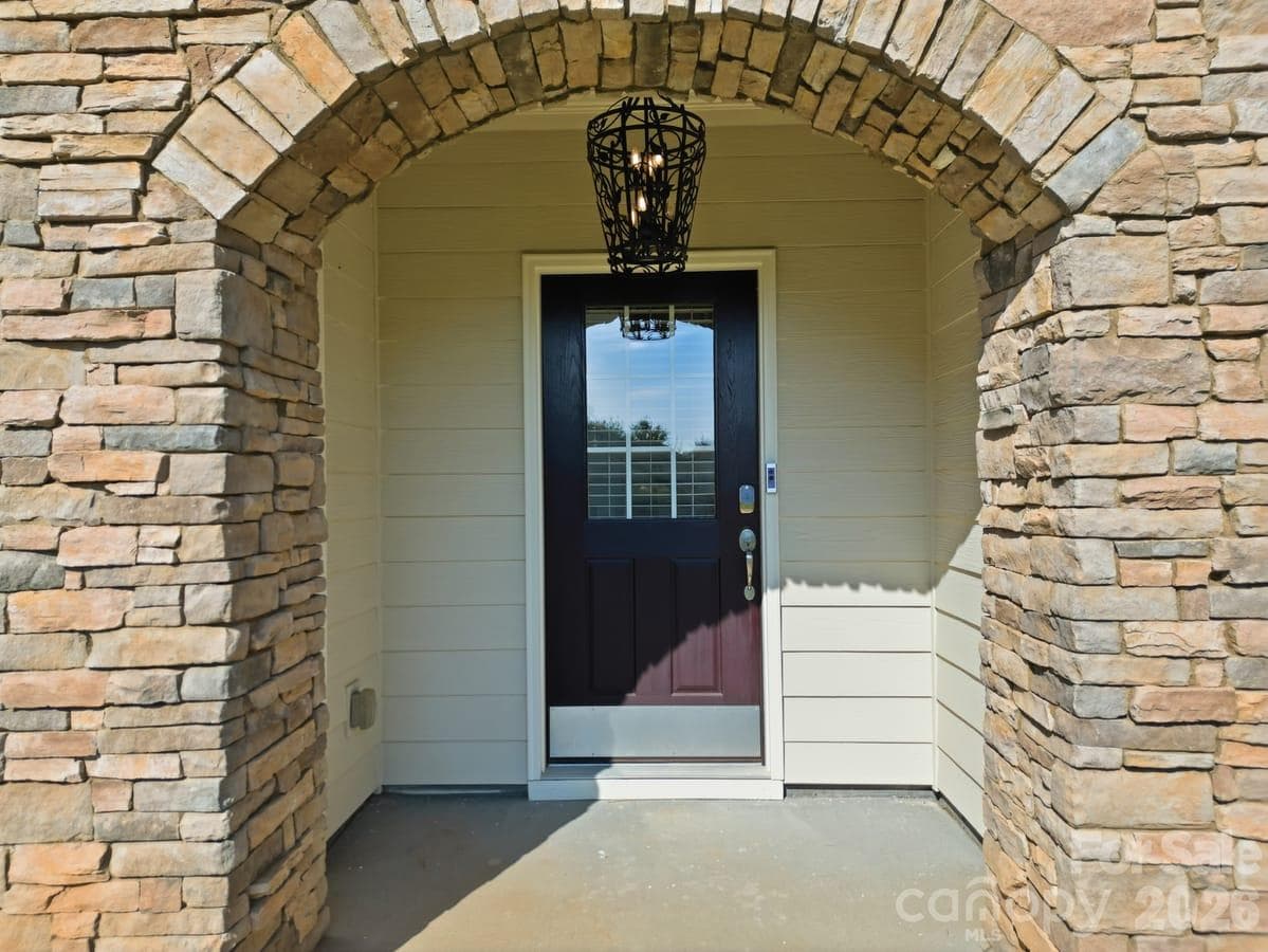 Townhouse at 8424 Loxton Circle, Charlotte, photo 6 of 48