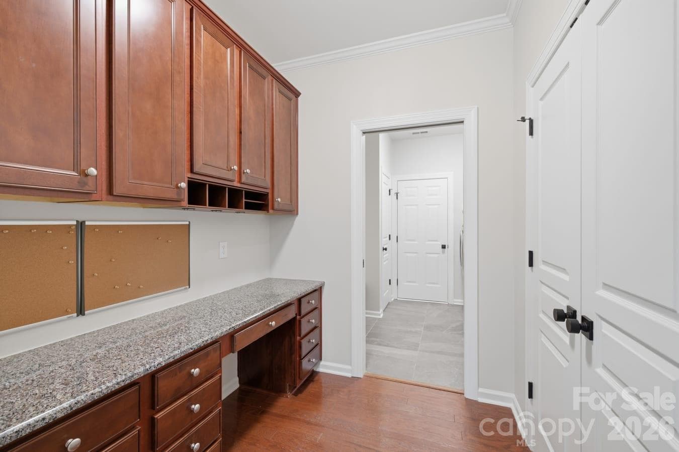 Townhouse at 8424 Loxton Circle, Charlotte, photo 21 of 48