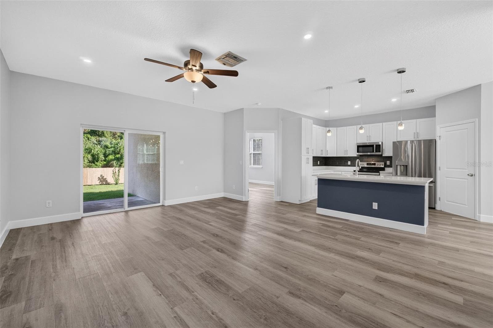 Single Family Residence at 301 MAGNOLIA ST, ALTAMONTE SPRINGS, photo 11 of 92