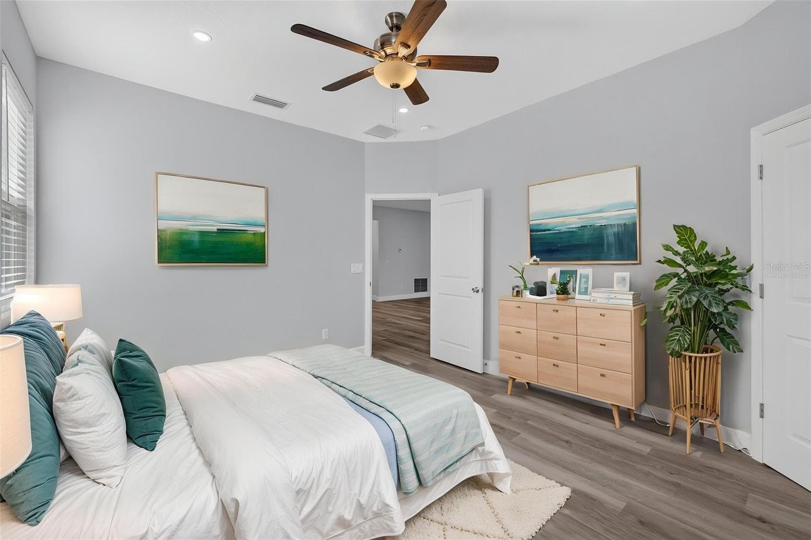 VIRTUALLY STAGED - 301 MAGNOLIA ST, ALTAMONTE SPRINGS