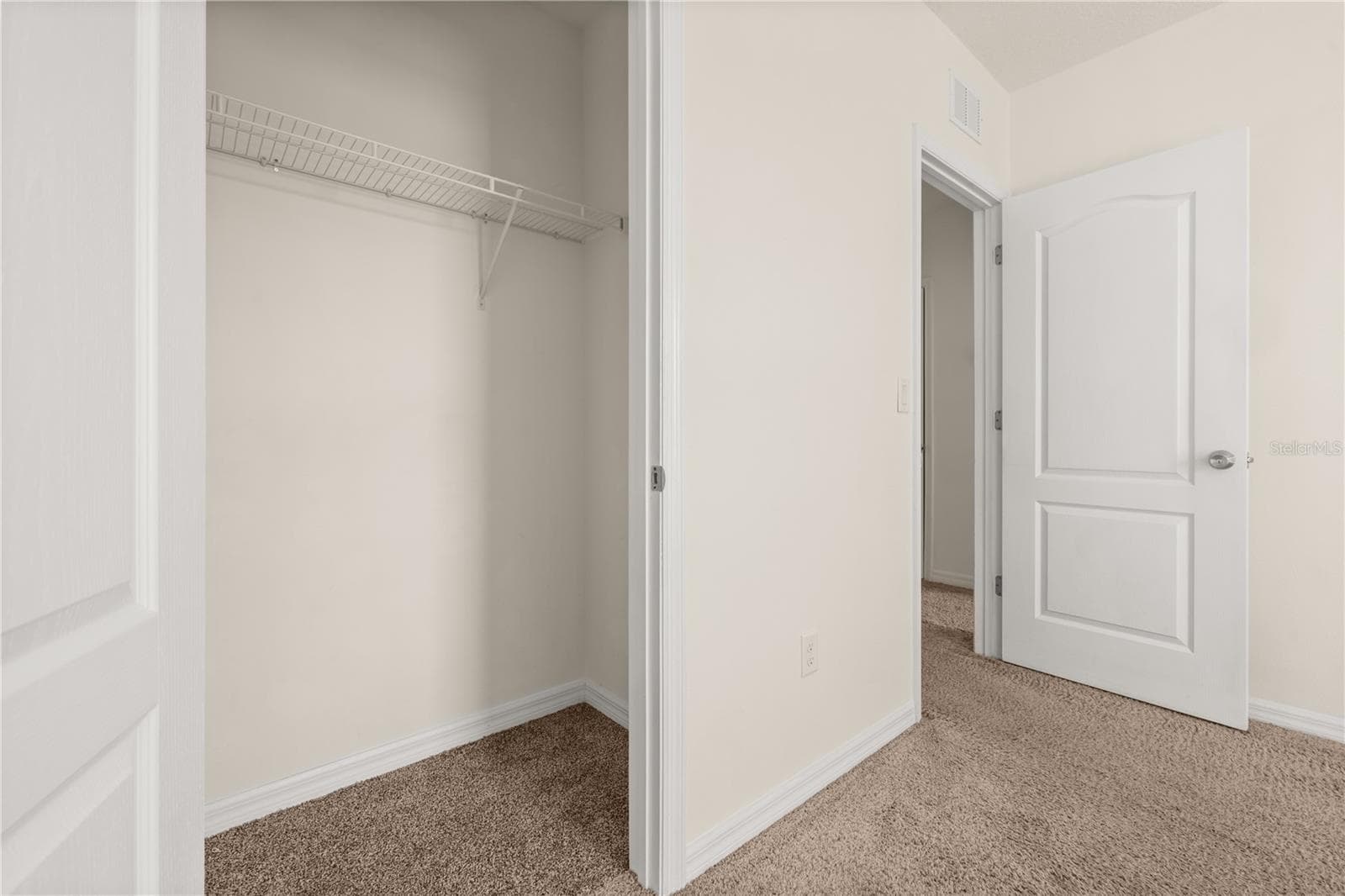 Townhouse at 475 ARBOR LAKES DR, DAVENPORT, photo 51 of 75