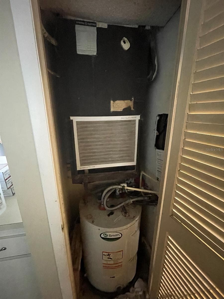 Working A/C & Water Heater - 51 ISLAND WAY #1109, CLEARWATER