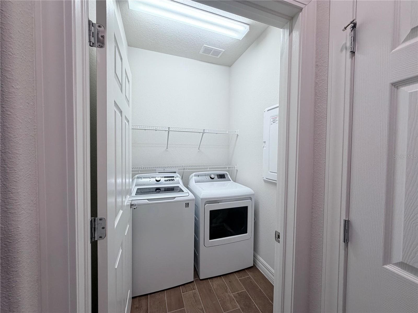 Indoor Laundry - 19420 SHIP WHEEL WAY, LAND O LAKES