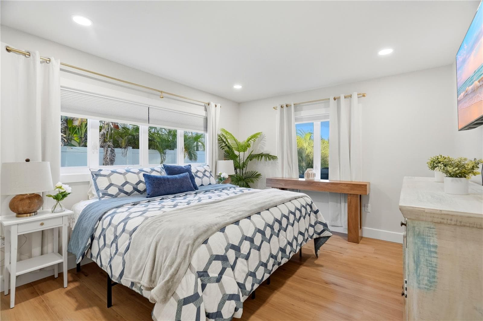 Single Family Residence at 107 PETERSON LN, PALM HARBOR, photo 15 of 39