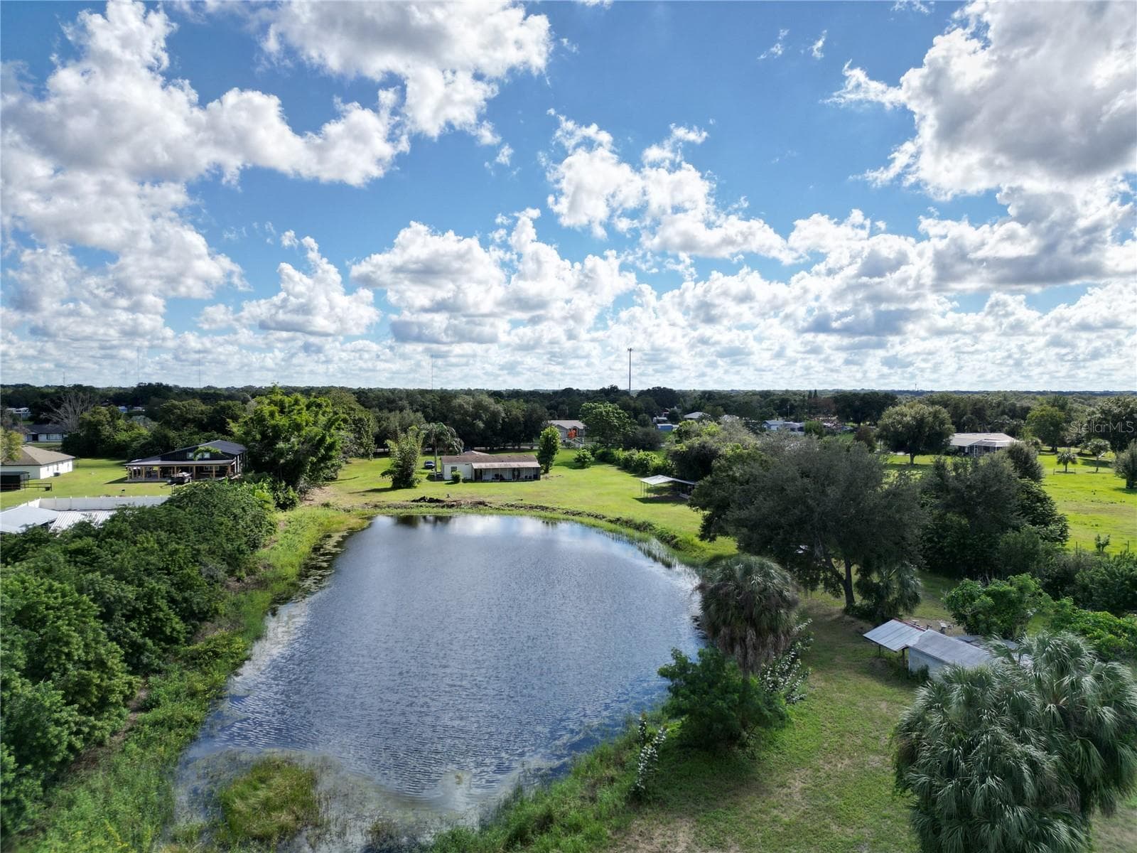 Manufactured Home at 12015 MESSLER RD, GIBSONTON, photo 4 of 37