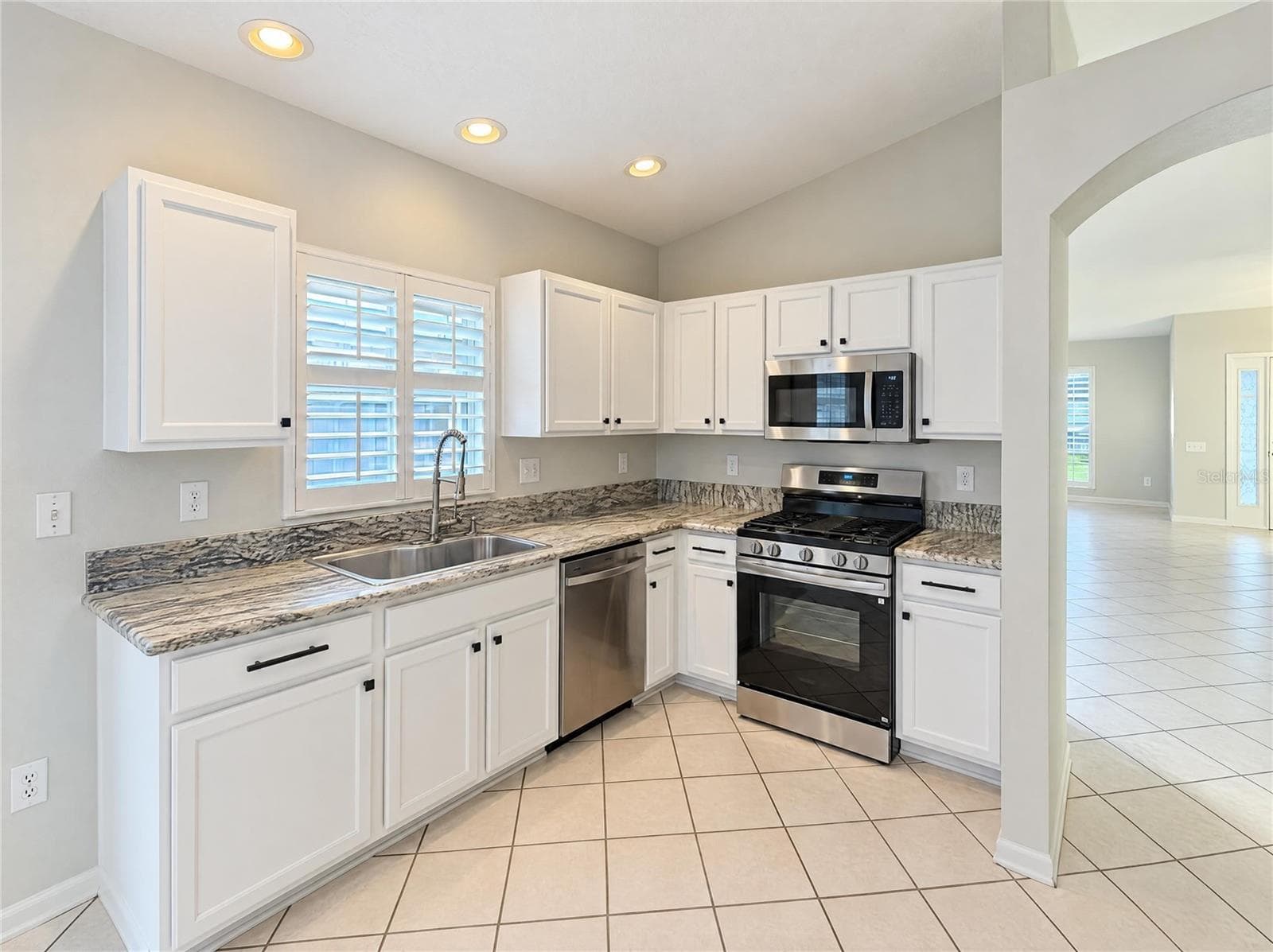 Single Family Residence at 30447 IVERSON DR, WESLEY CHAPEL, photo 11 of 36