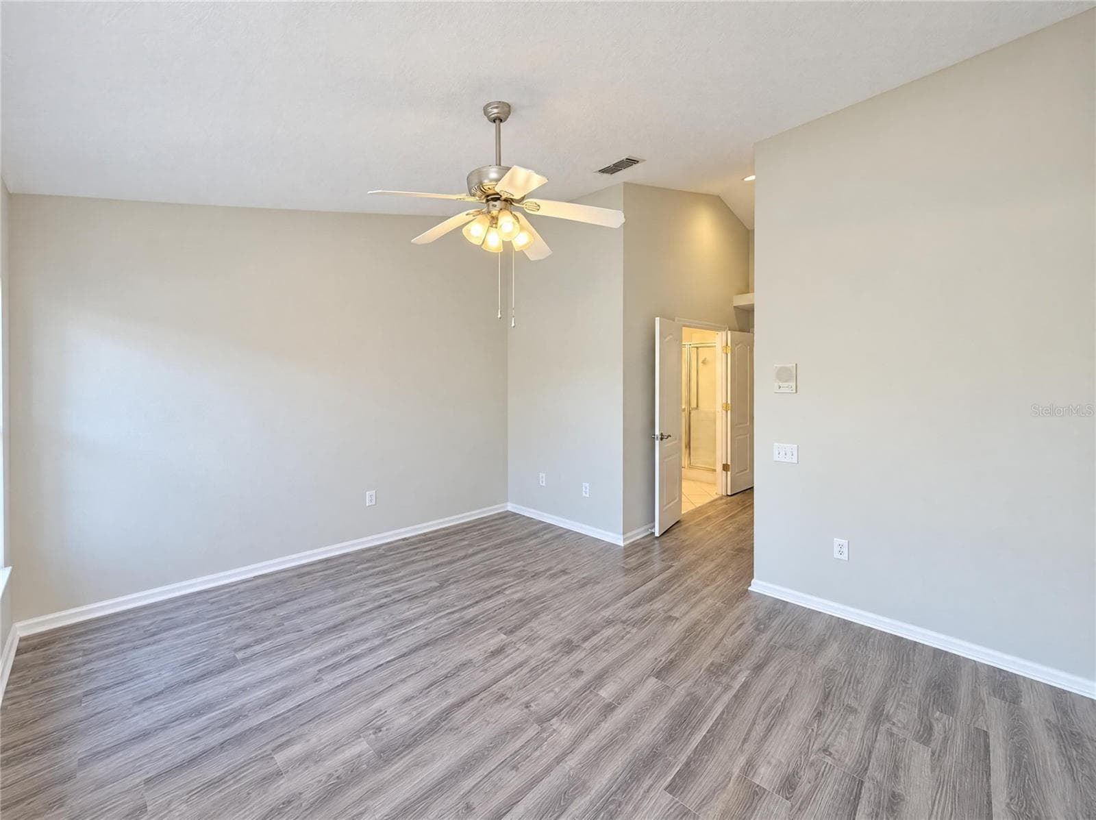 Single Family Residence at 30447 IVERSON DR, WESLEY CHAPEL, photo 17 of 36