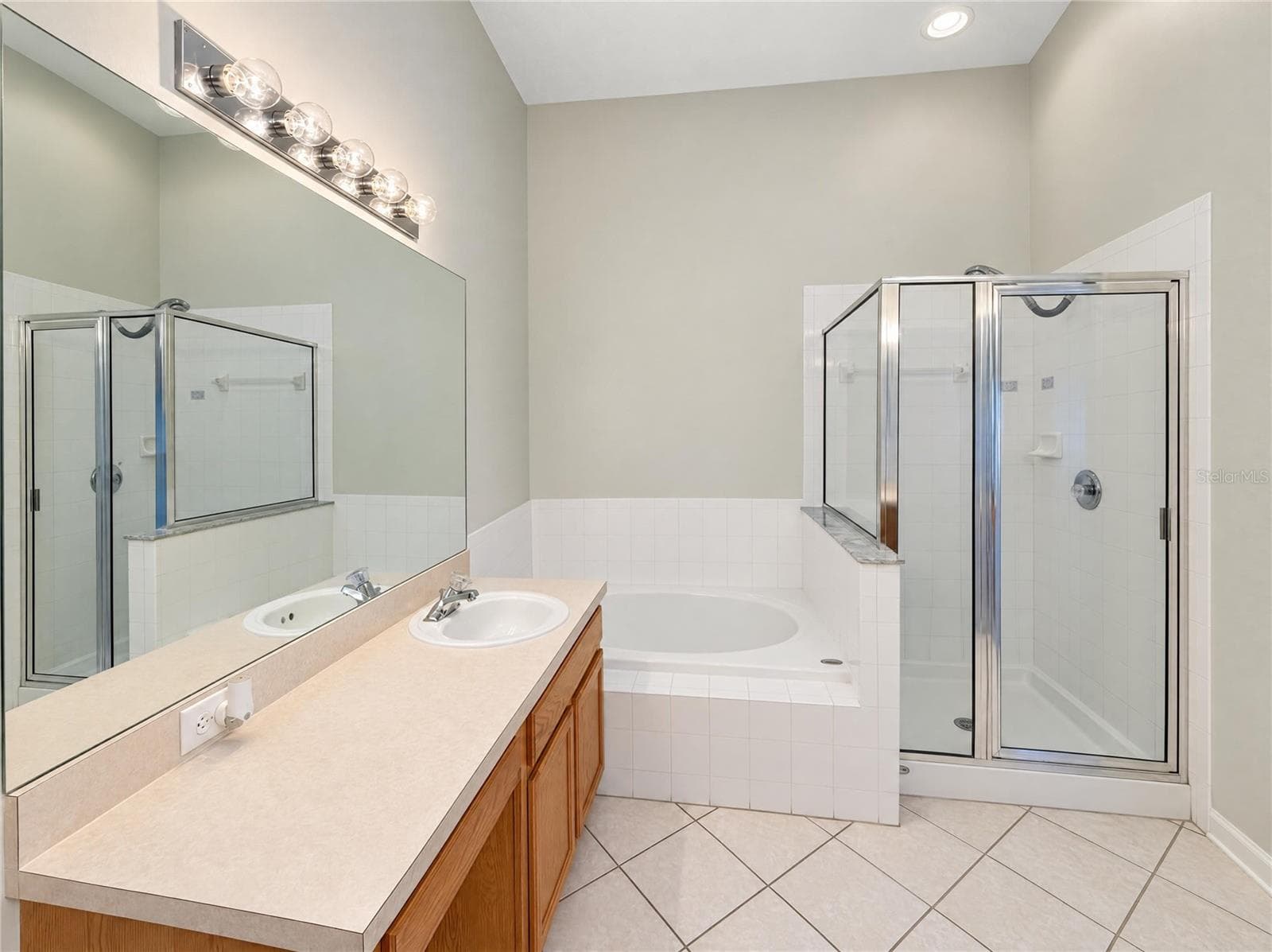 Single Family Residence at 30447 IVERSON DR, WESLEY CHAPEL, photo 28 of 36