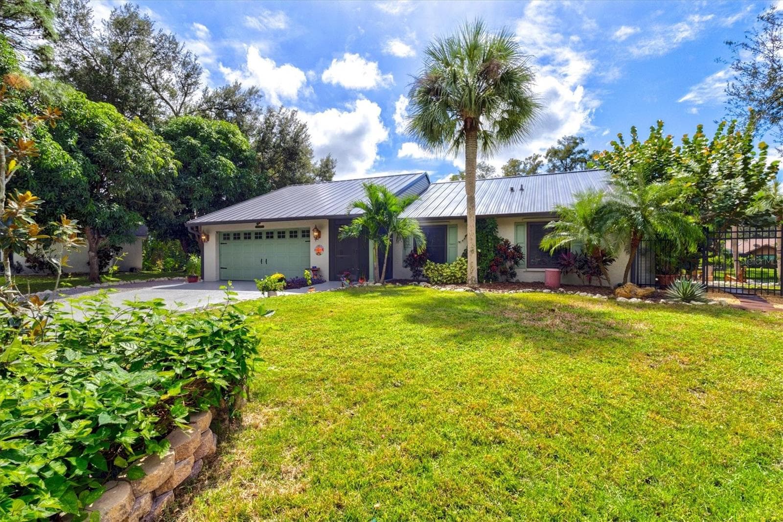 Single Family Residence at 4250 KING RICHARD LN, SARASOTA, photo 4 of 98
