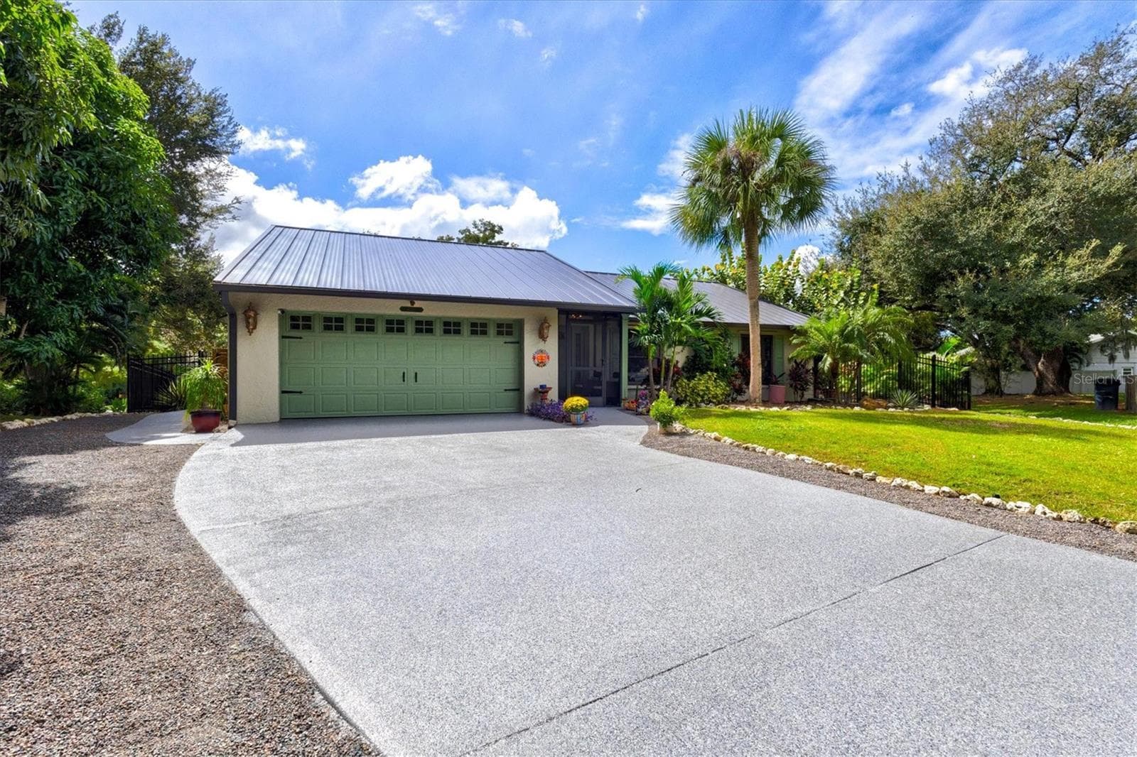 Single Family Residence at 4250 KING RICHARD LN, SARASOTA, photo 5 of 98