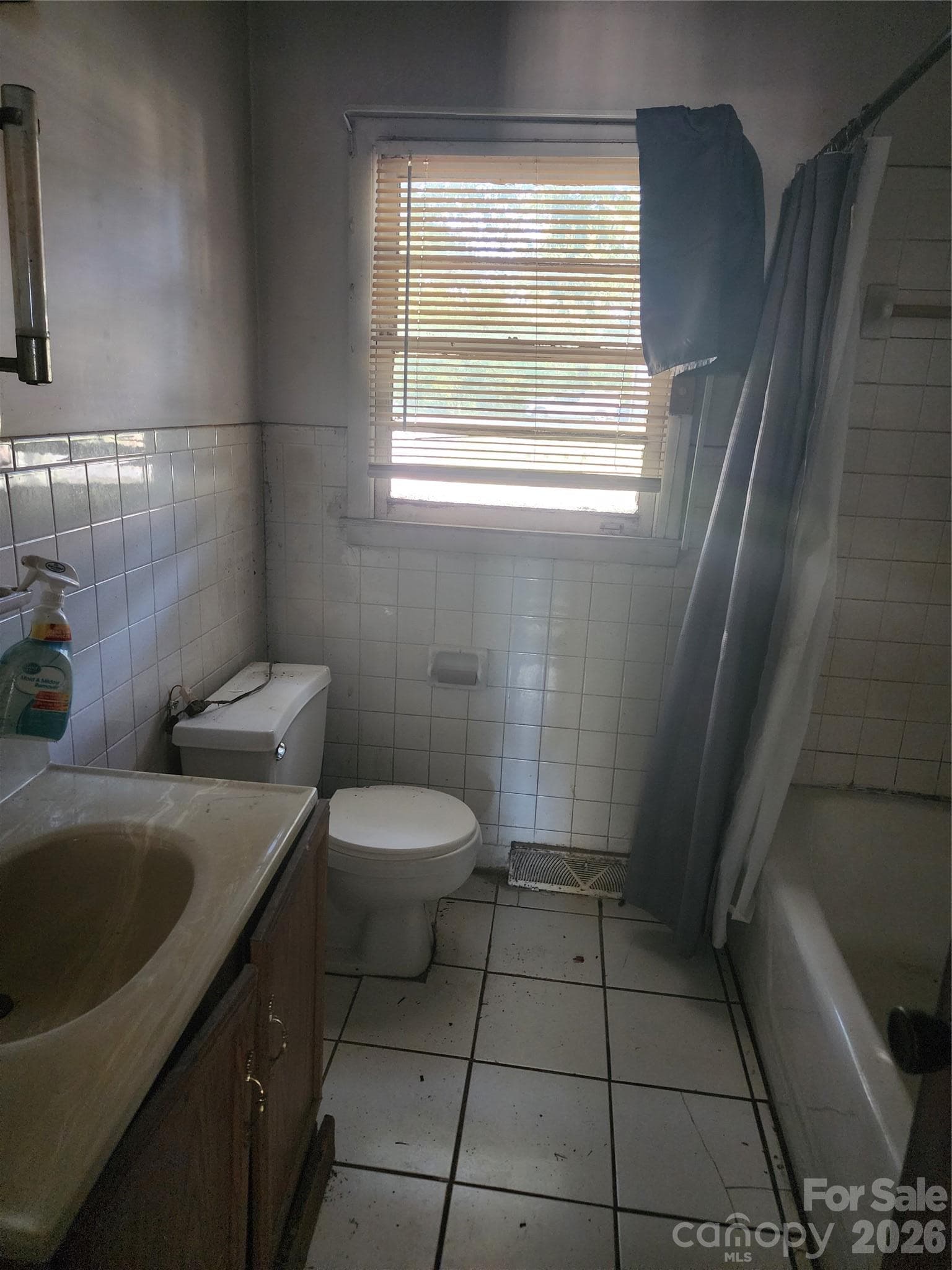 Single Family Residence at 1475 B Street, Mount Pleasant, photo 6 of 8